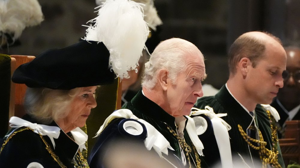 Charles Iii Verleiht Distelorden In Edinburgh Newsflash