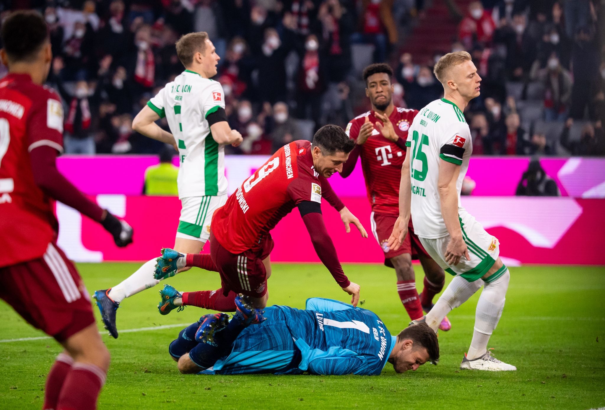 Bayern liefern: Lewandowski-Doppelpack gegen Union