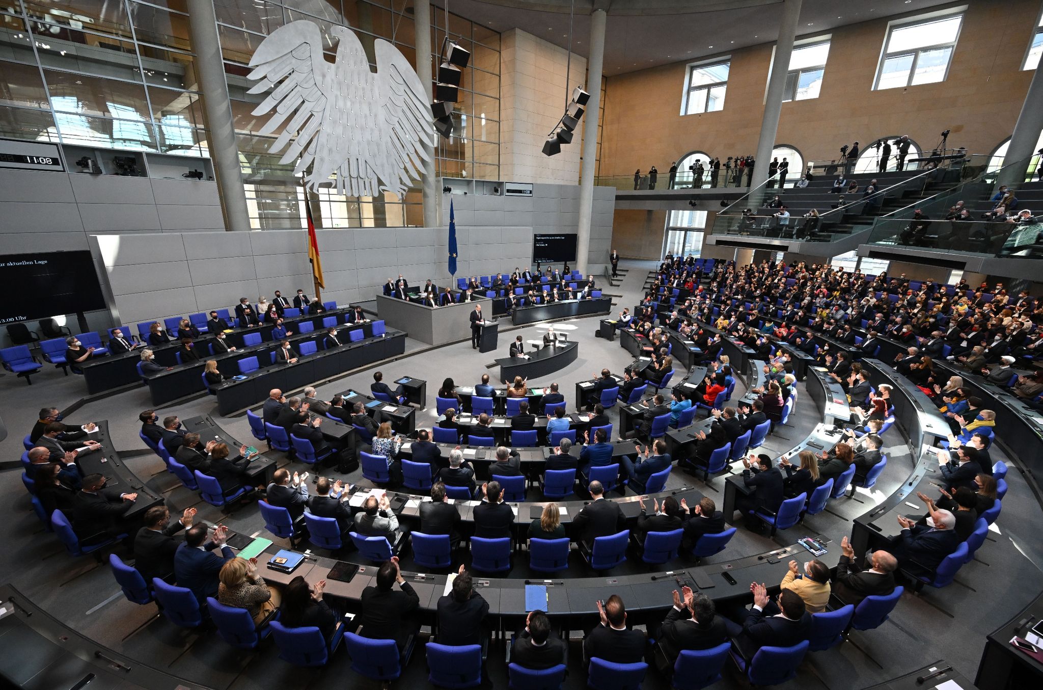 Bund und Länder ringen um Corona-Lockerungen