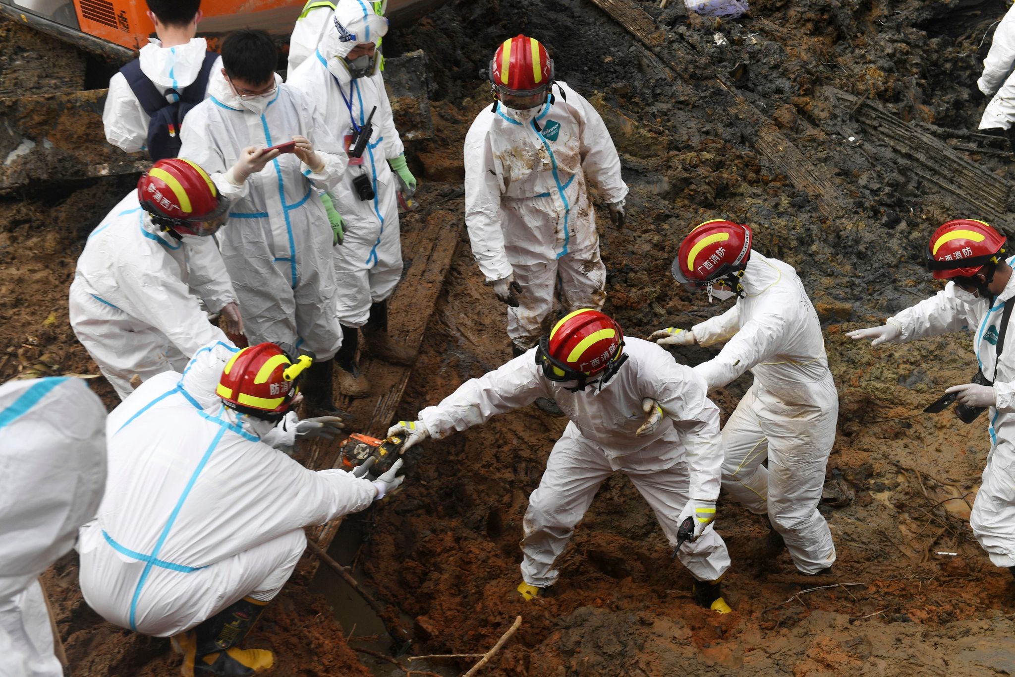 Nach mysteriösem Absturz in China: Zweite Blackbox gefunden