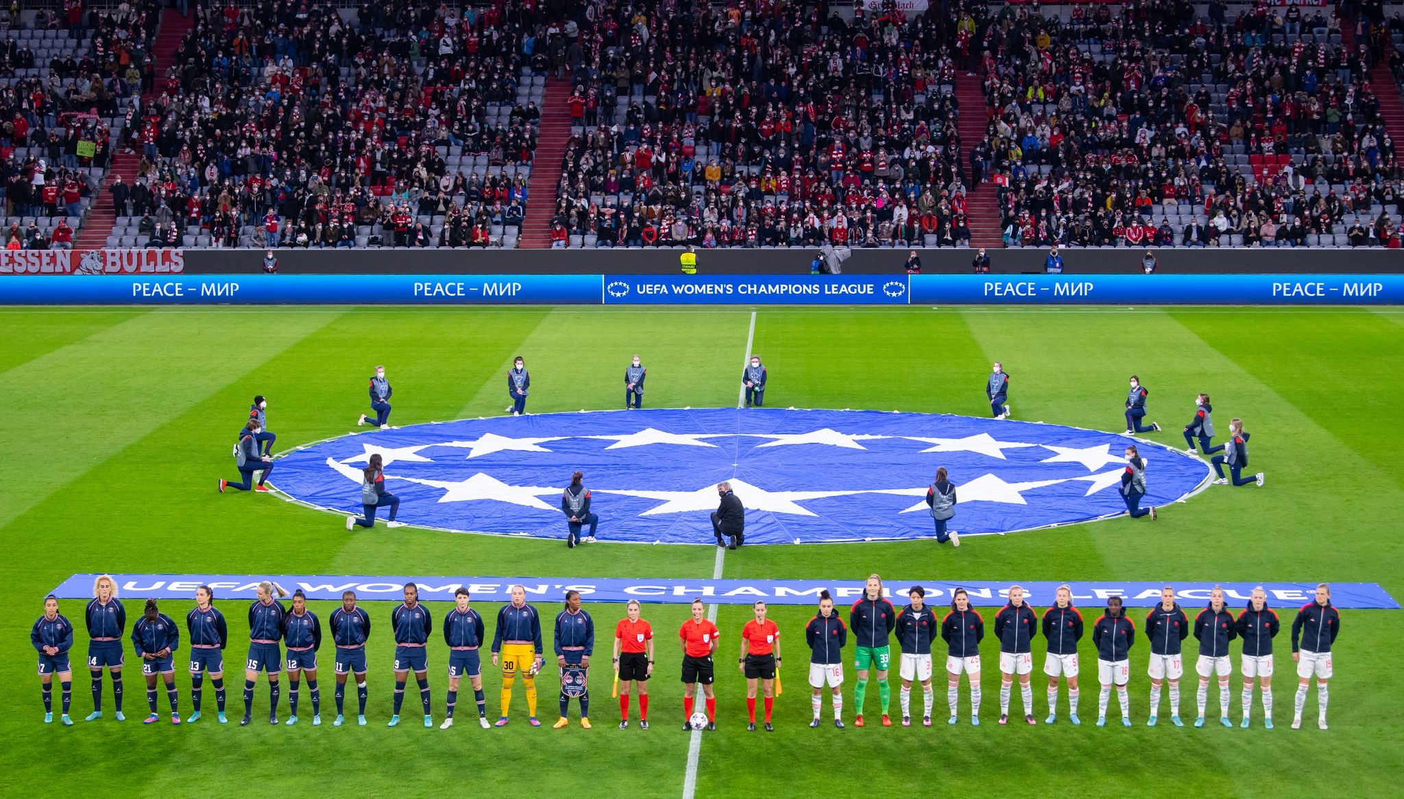 Paris vermasselt Bayern-Frauen die Premiere in Allianz Arena
