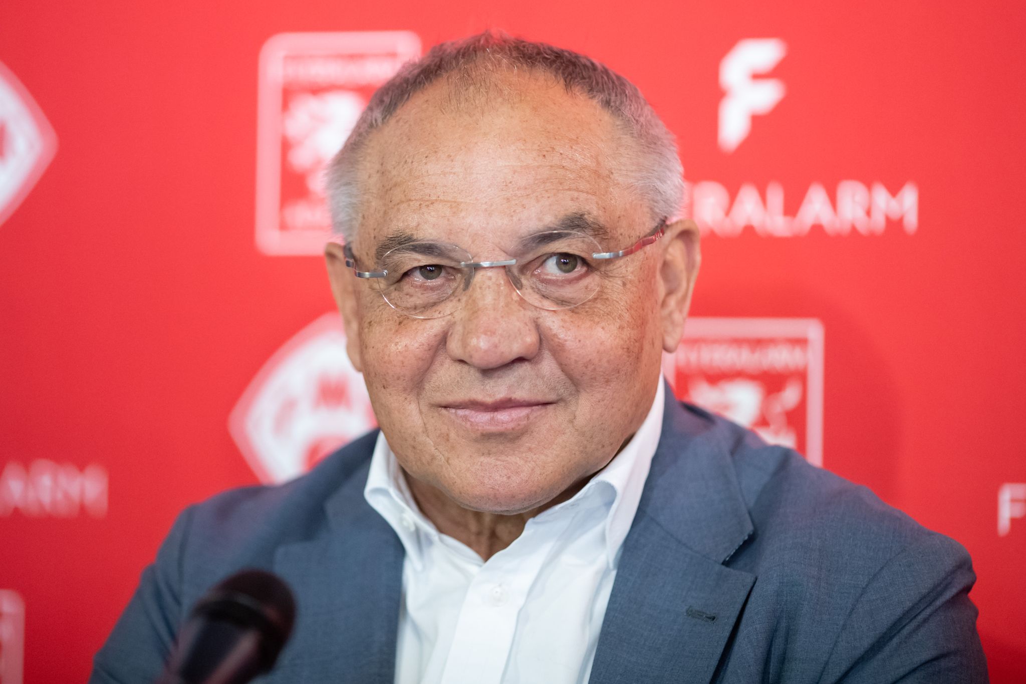 Magath kokettiert mit den Klischees: Mit harter Hand retten