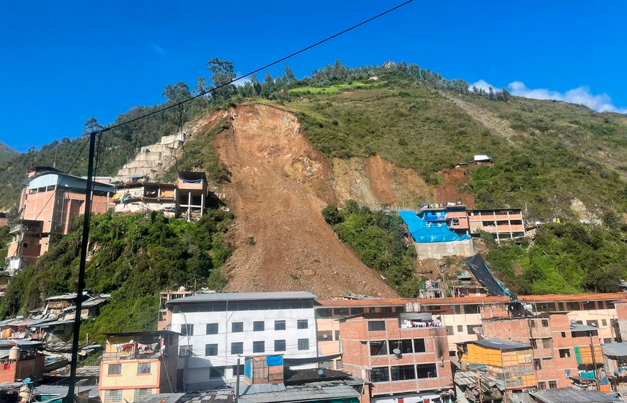 Mindestens 60 Häuser bei Erdrutsch in Peru verschüttet