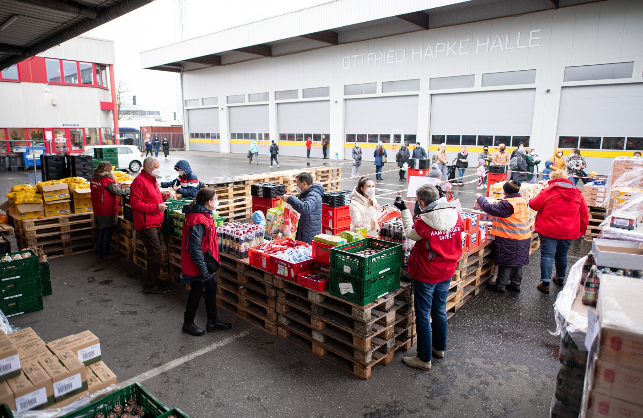 Stress und Solidarität – Tafeln versorgen Geflüchtete