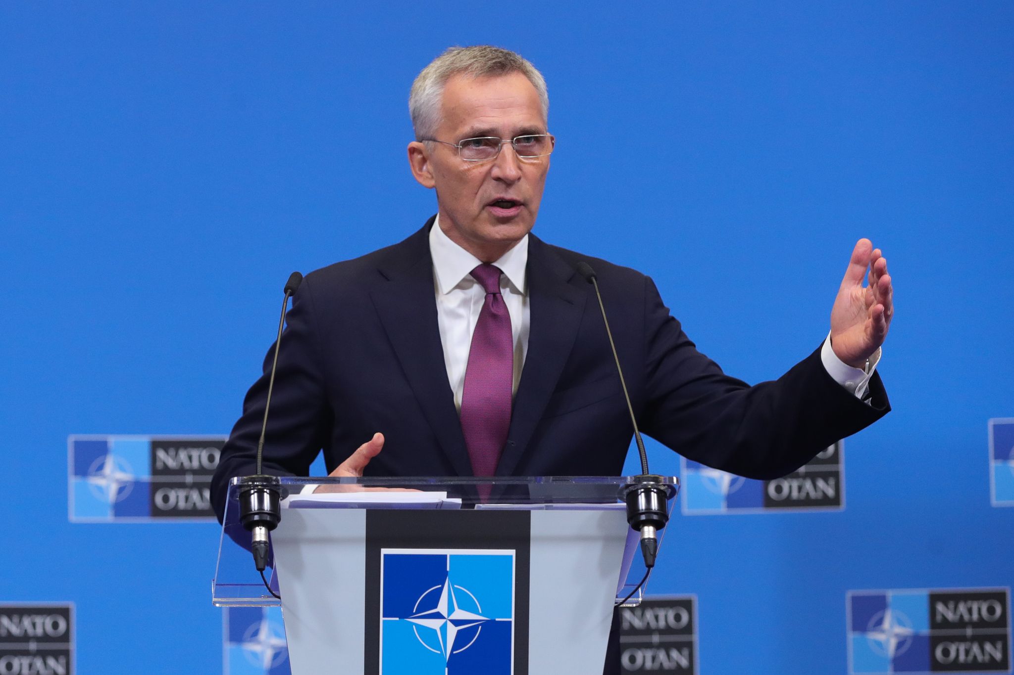 Kein Wechsel in der Krise: Stoltenberg bleibt bei der Nato