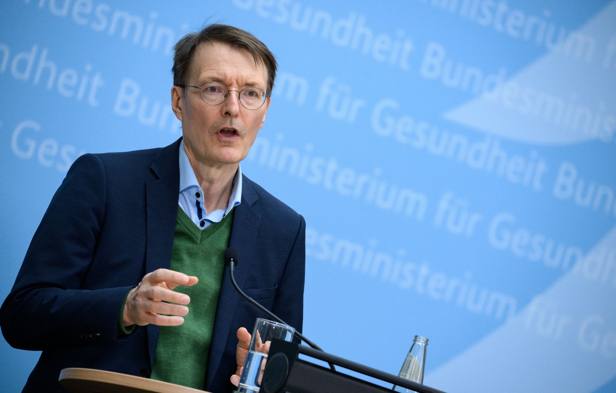 Kürzere Quarantäne geplant – Weiter Streit um Corona-Schutz