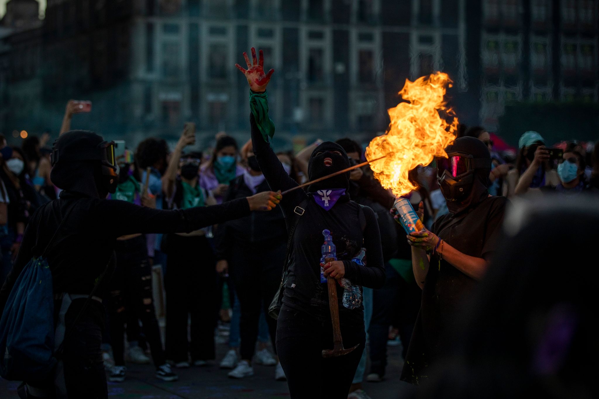 Feuer und Randale bei Frauentags-Protesten in Mexiko