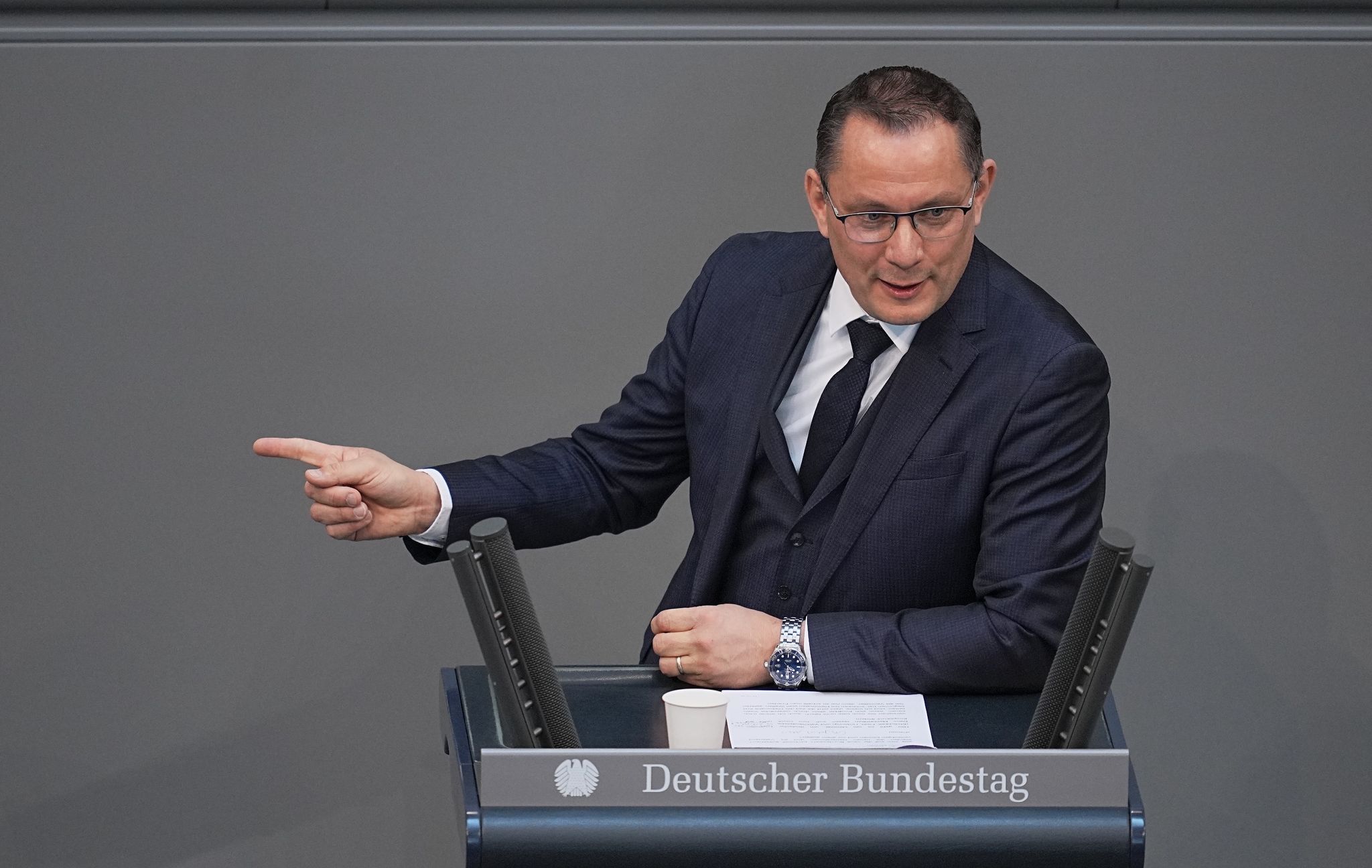 Streit in AfD-Spitze über Russland-Kurs