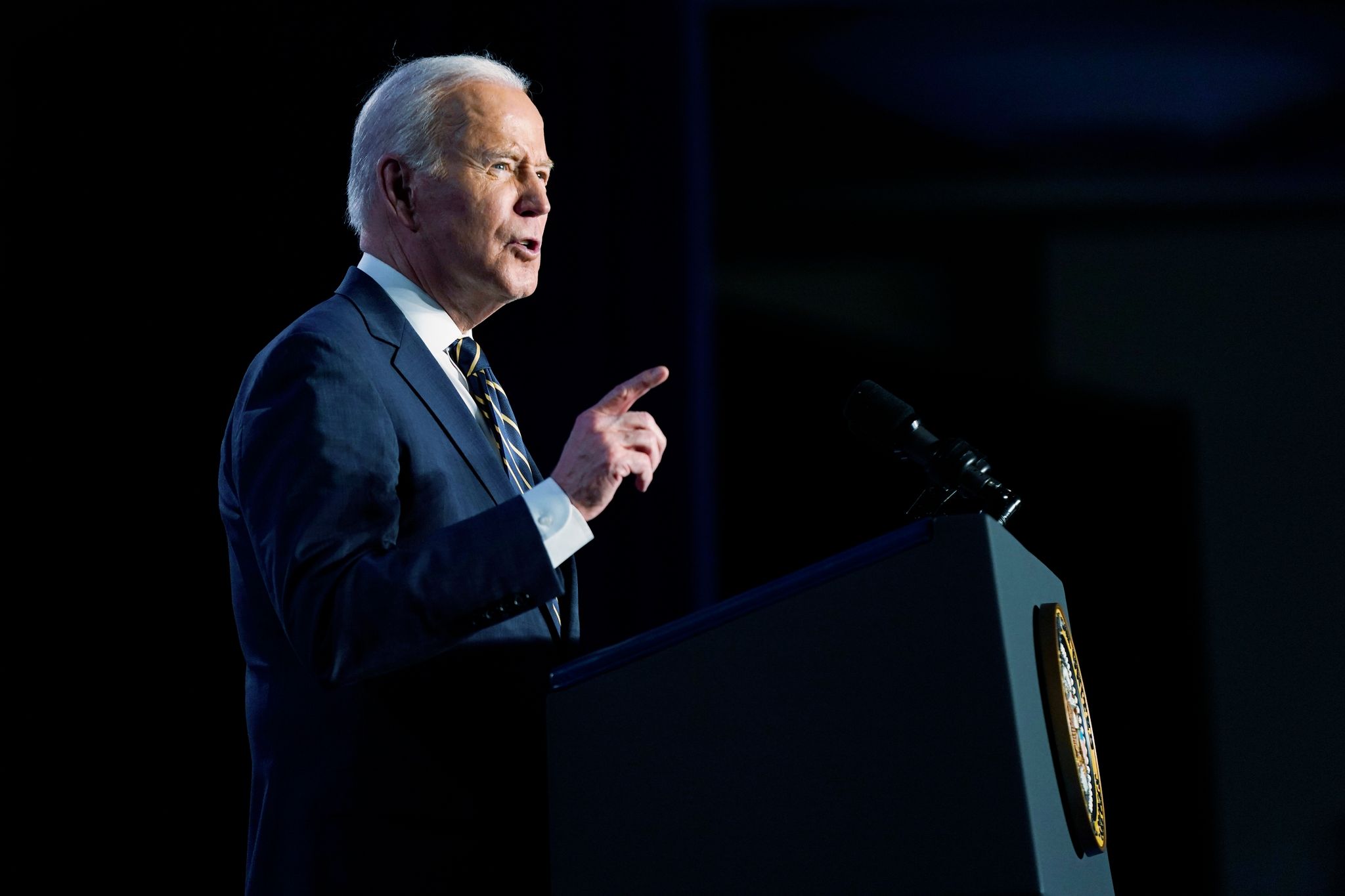 Kein Stillstand: Biden unterschreibt Haushaltsgesetz