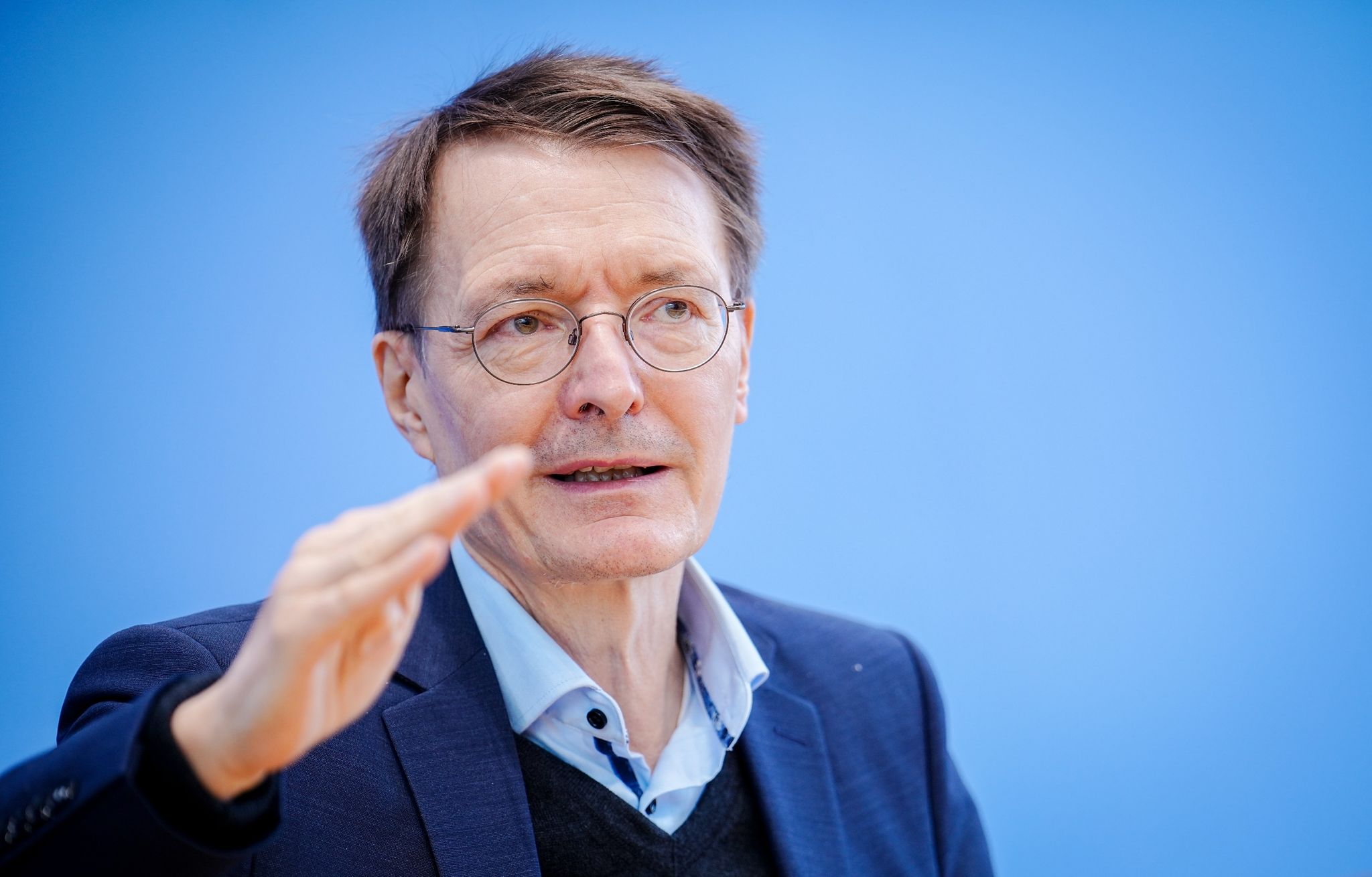 Lauterbach dringt auf schnelles Eindämmen der Corona-Welle