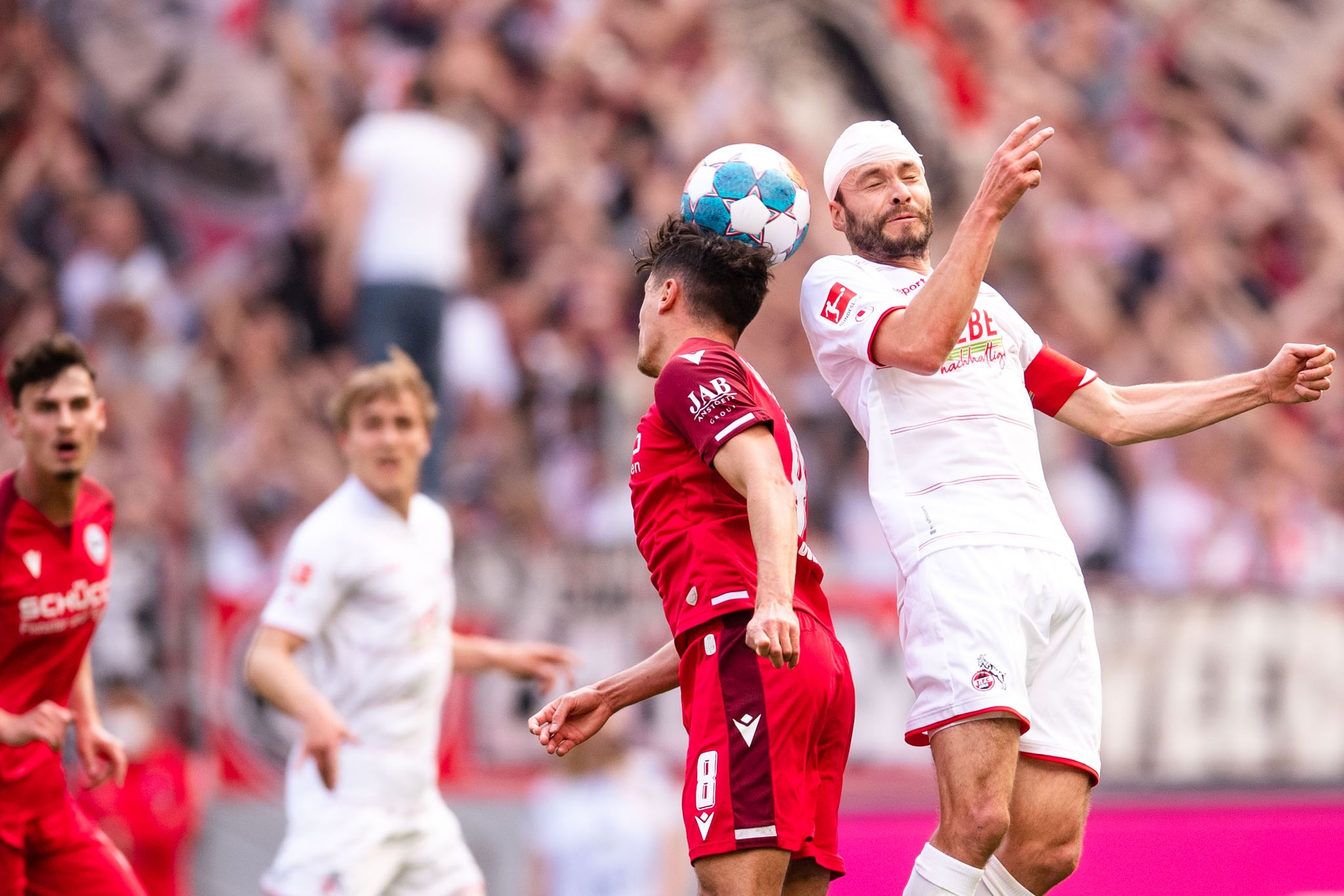 Kaffee-Jubel: Modeste verärgert Baumgart – Kostmann hadert