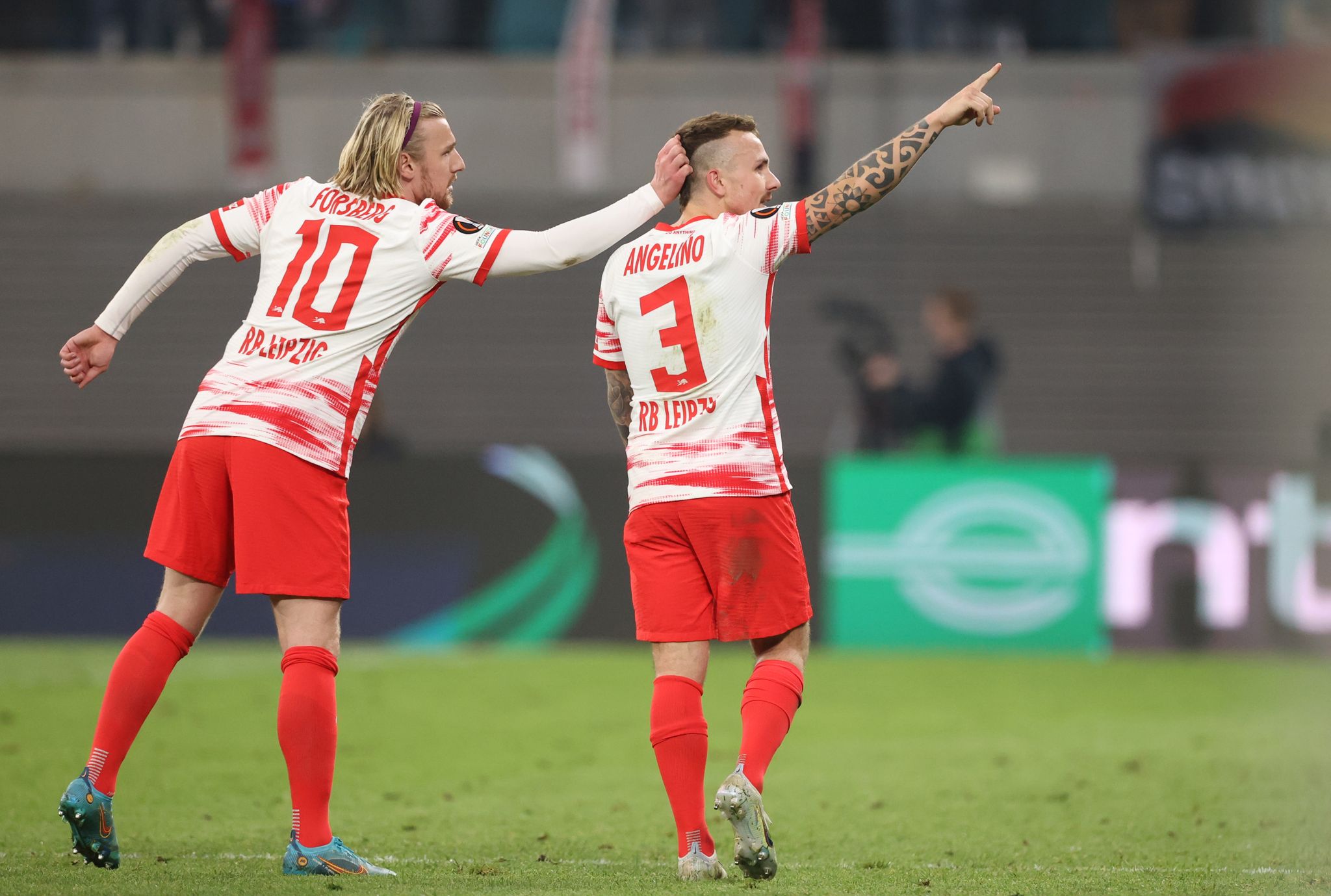 Traumtor lässt Leipzig jubeln: Hinspielsieg gegen Glasgow