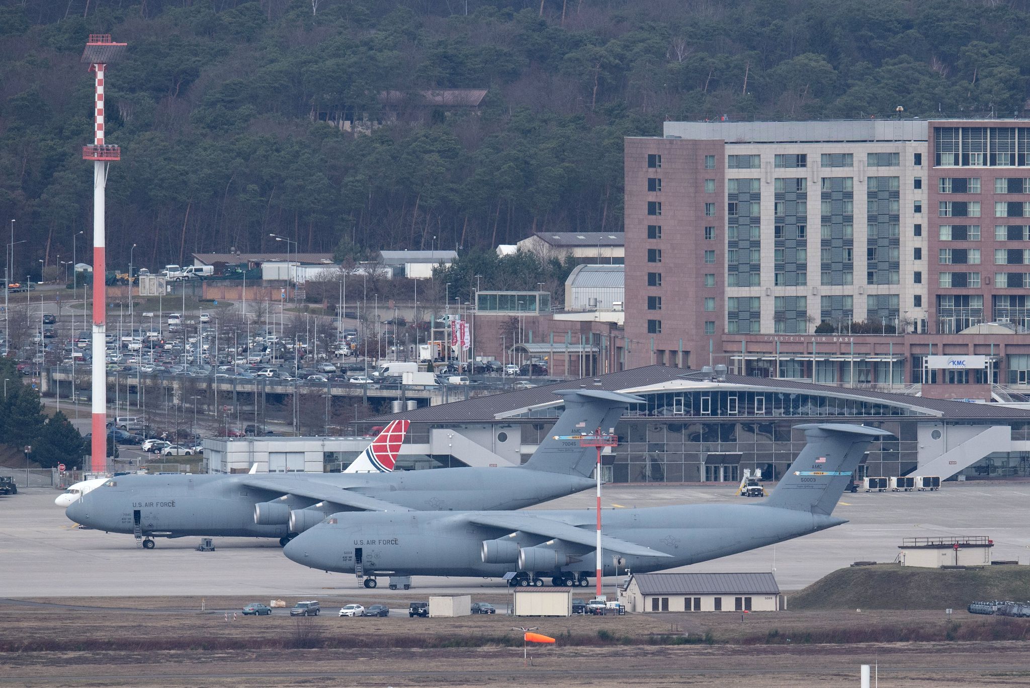 Nato sammelt Panzer und Raketen – Moskau warnt vor Weltkrieg