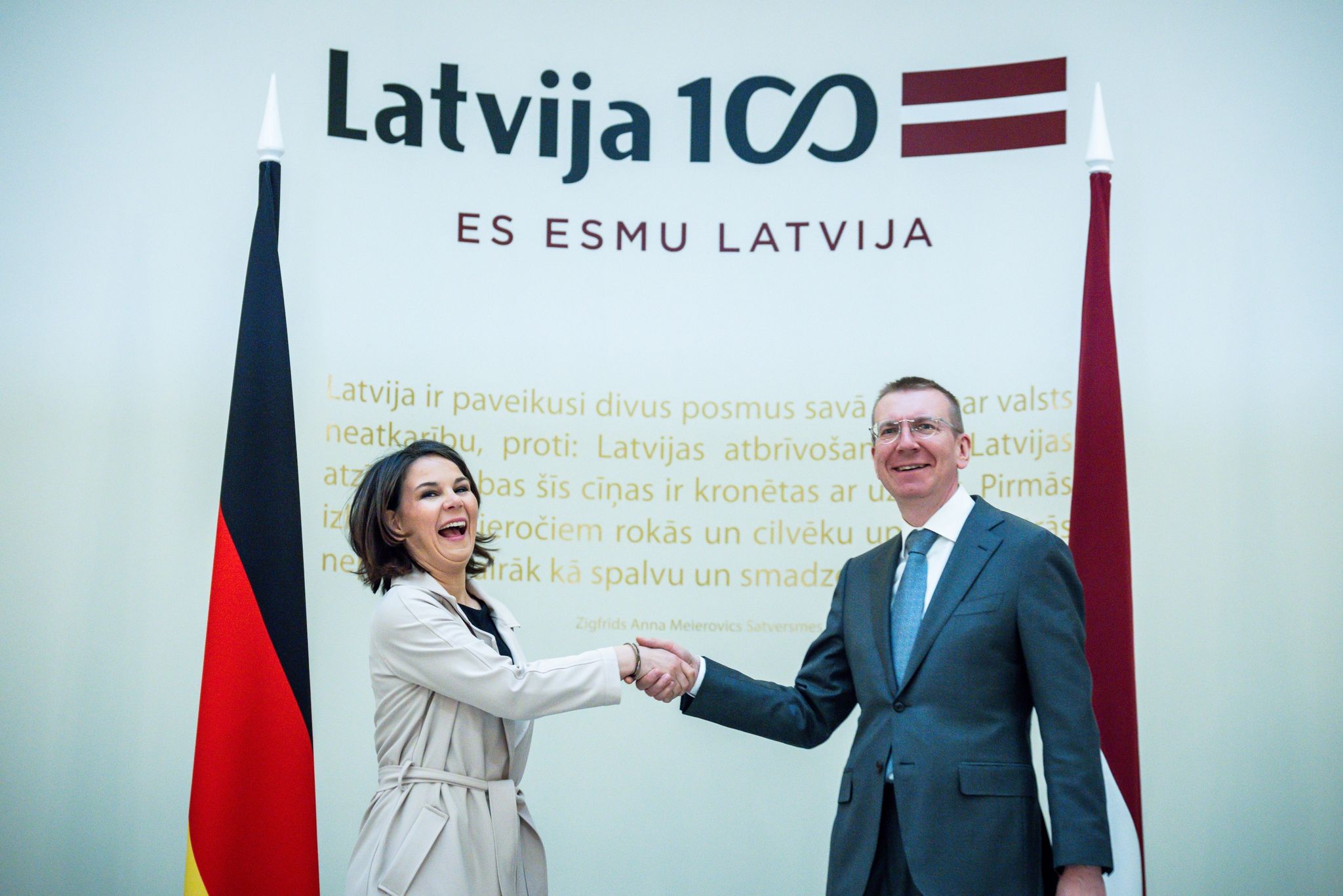 Baerbock sichert Baltenstaaten Beistand zu