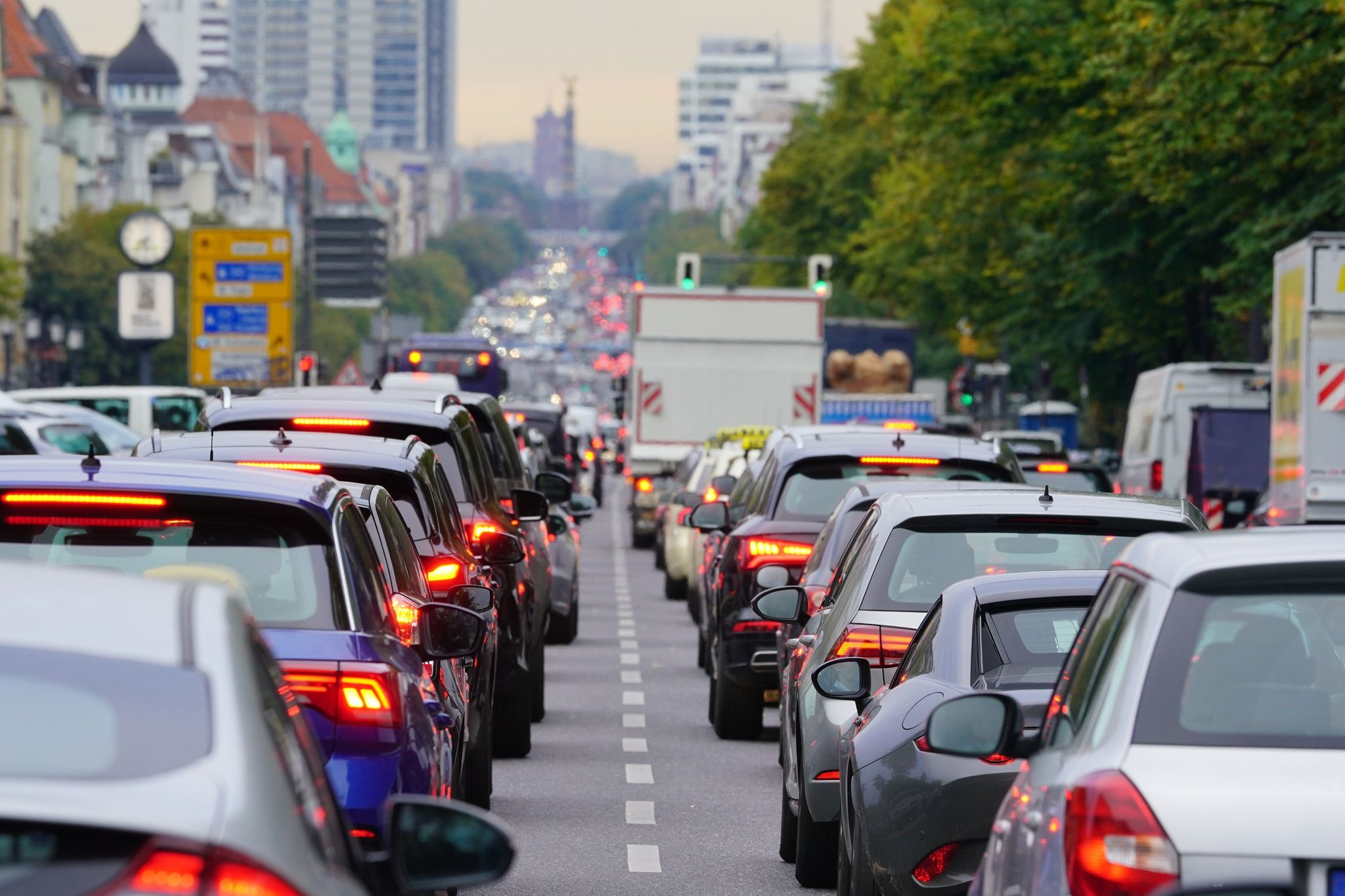 Klimafreundlich zur Arbeit – Konzept zur Reform des Pendelns