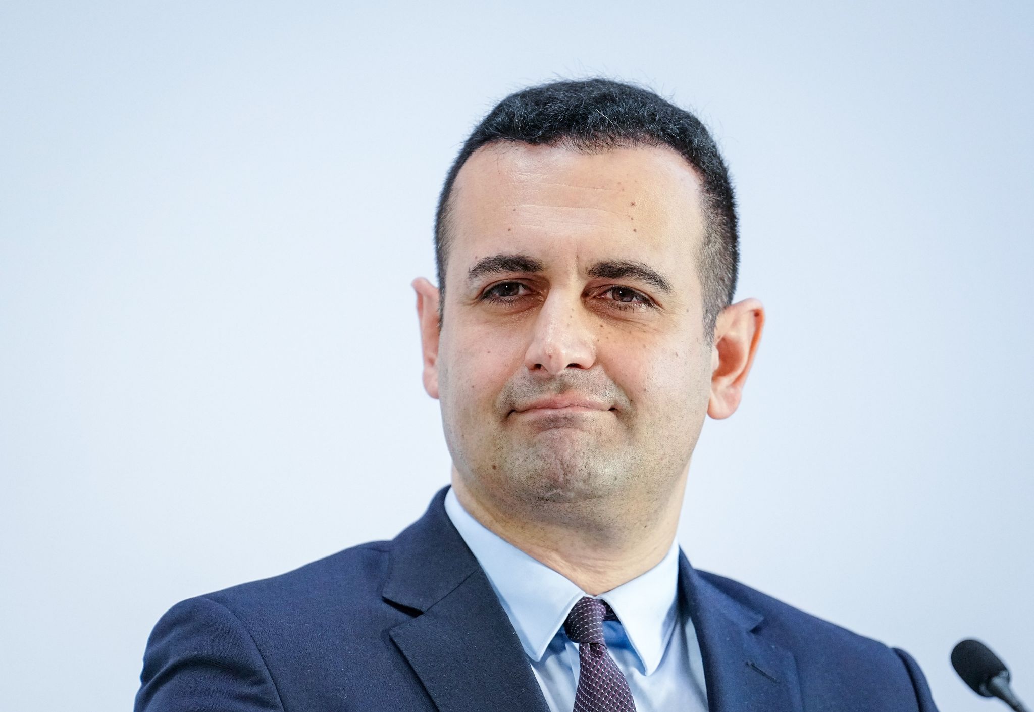 Djir-Sarai fordert harten Kurs gegen autoritäre Machthaber