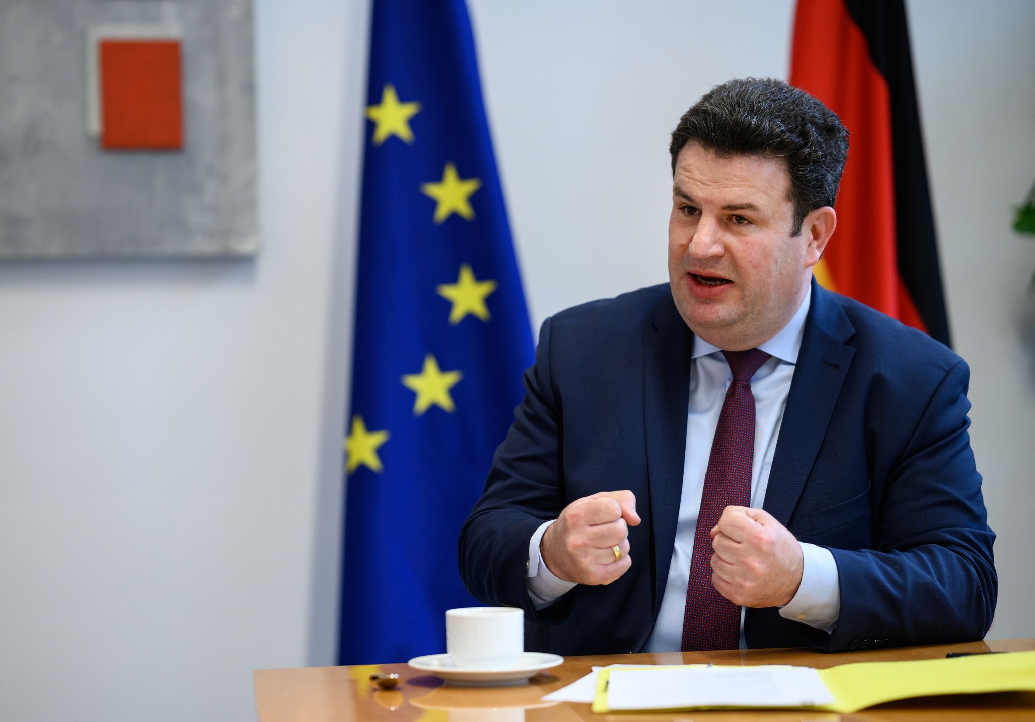 Heil will Arbeitsmarkt vor Kriegsfolgen abschirmen