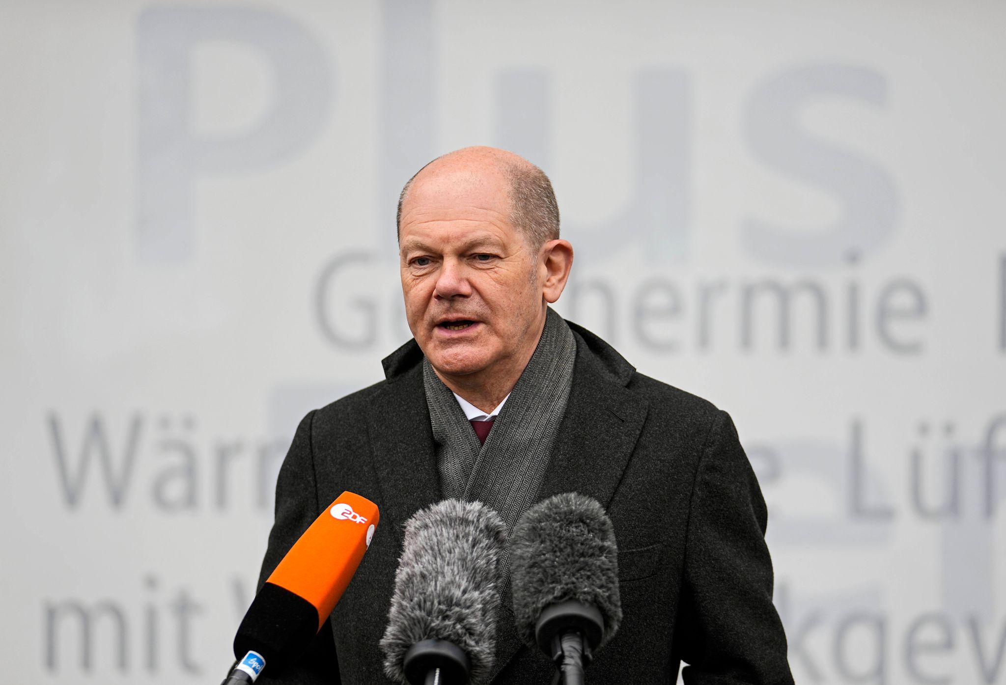Emotionaler Kanzler Scholz kontert Störer: «Schreit ruhig»