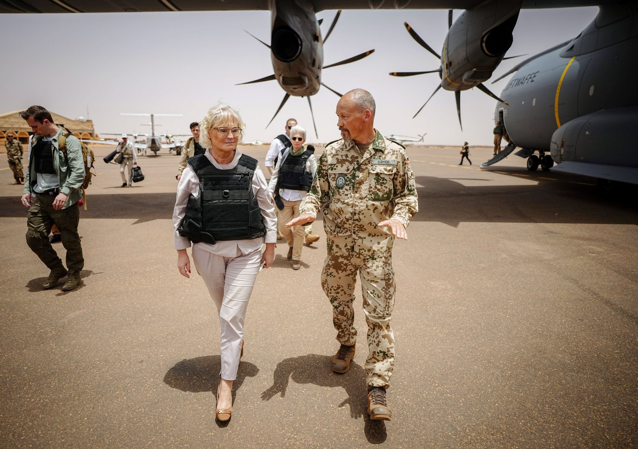 Lambrecht stellt Engagement der Bundeswehr in Mali infrage