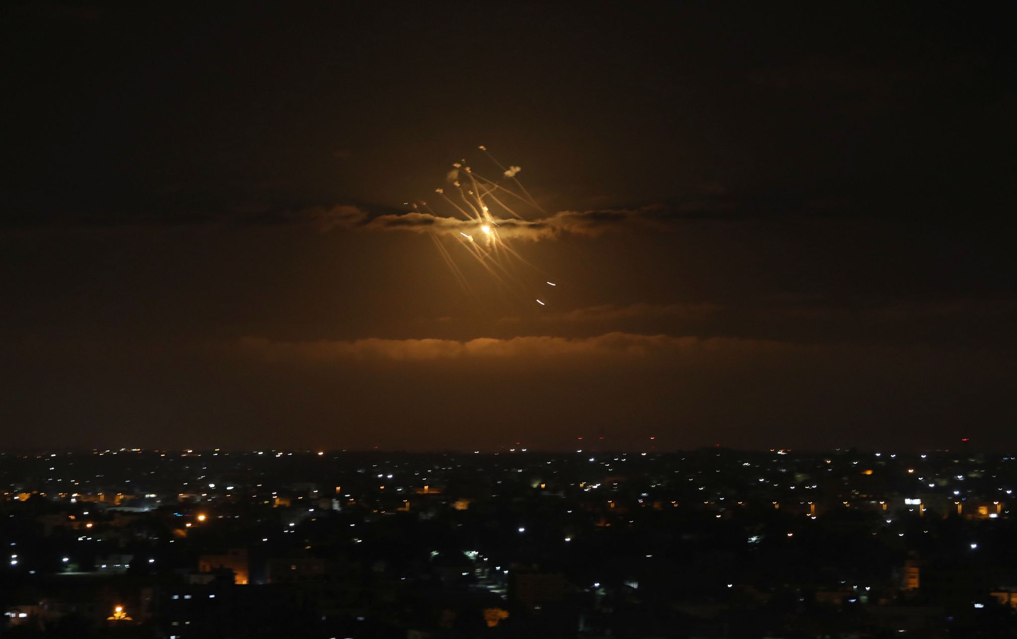 Militante Palästinenser feuern erneut Raketen auf Israel ab