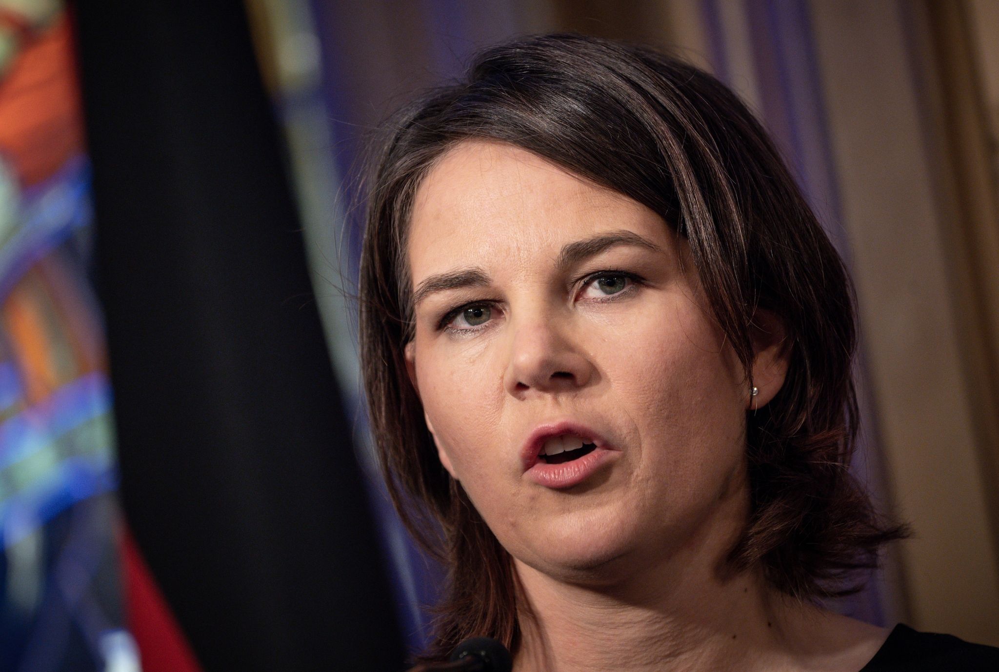 Baerbock kritisiert Energiepolitik der Merkel-Regierung