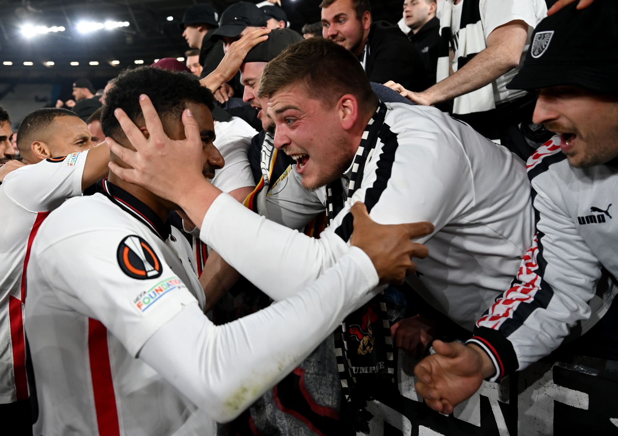 Ungeschlagene Eintracht in Europa auf Finalkurs