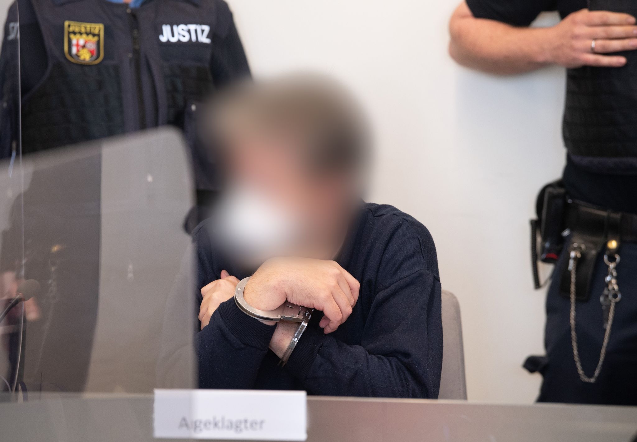 Maskenstreit: Lebensgefährtin des Angeklagten über Tatnacht