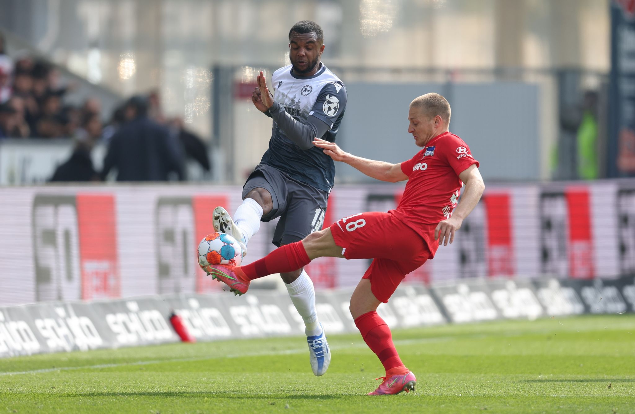 Magath denkt noch an Relegation gegen HSV – Arminia hofft