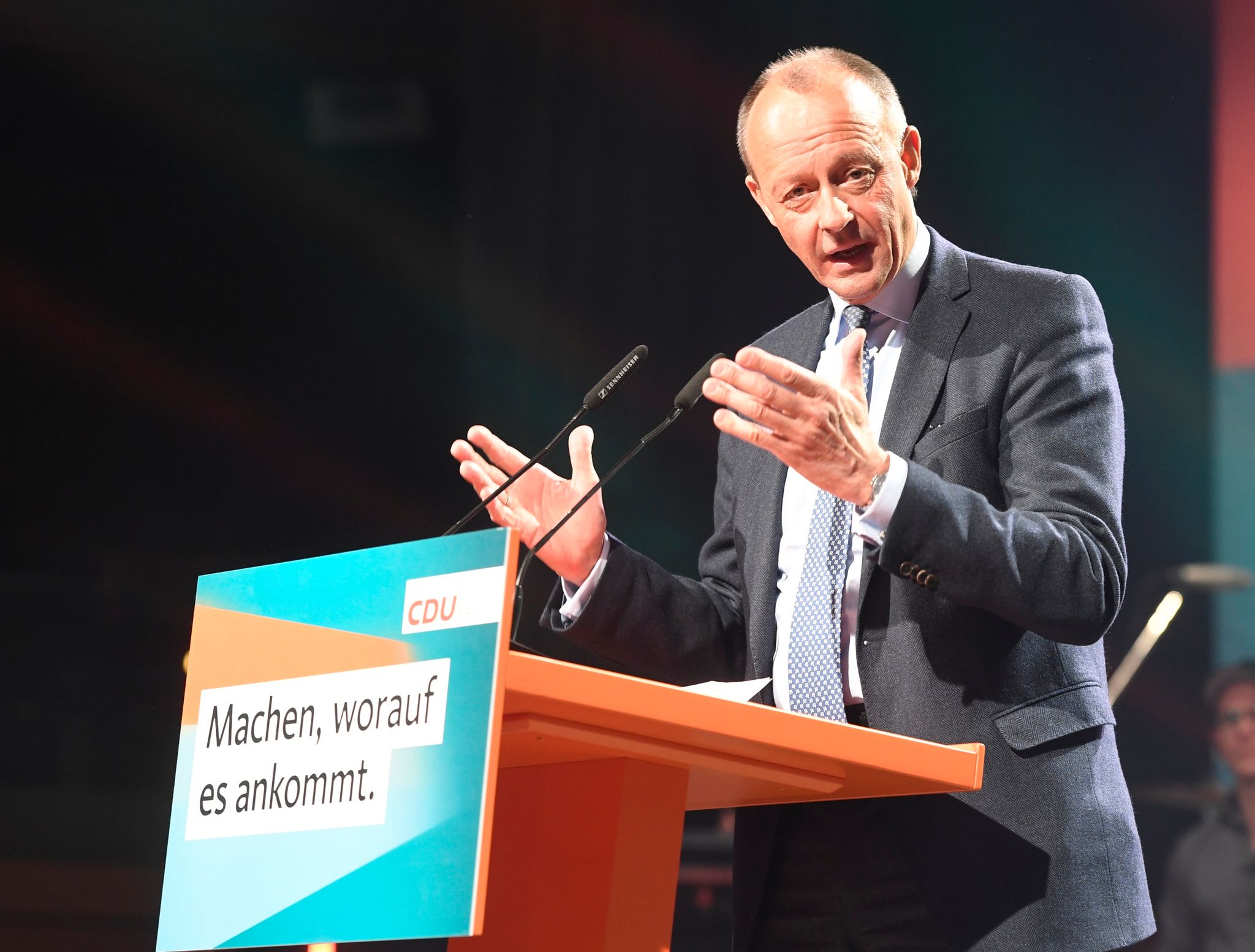 Merz: Gemeinsamer Antrag zu Waffenlieferungen