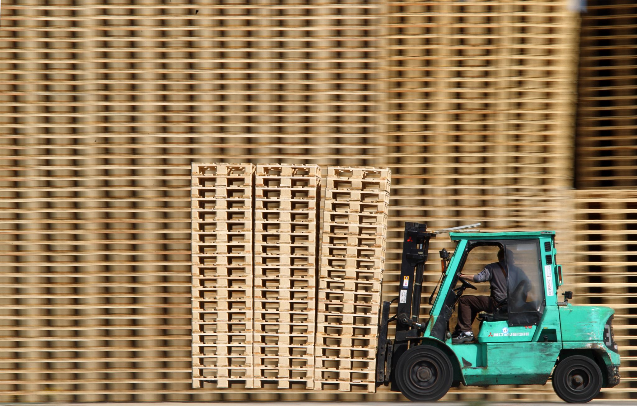 Institute schrauben Konjunkturprognose deutlich nach unten
