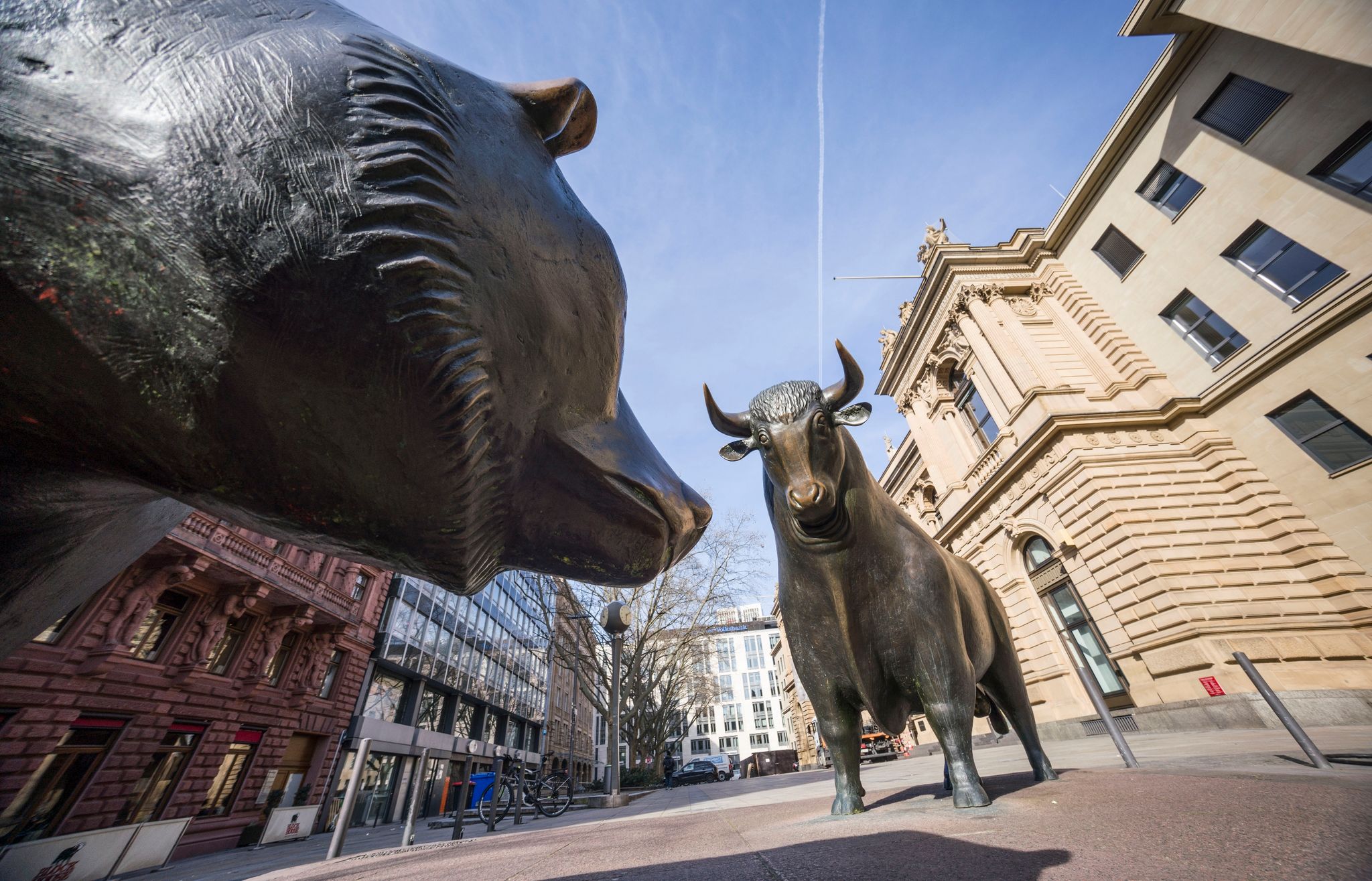 Gewinnsprung: Deutsche Börse hebt Prognose an