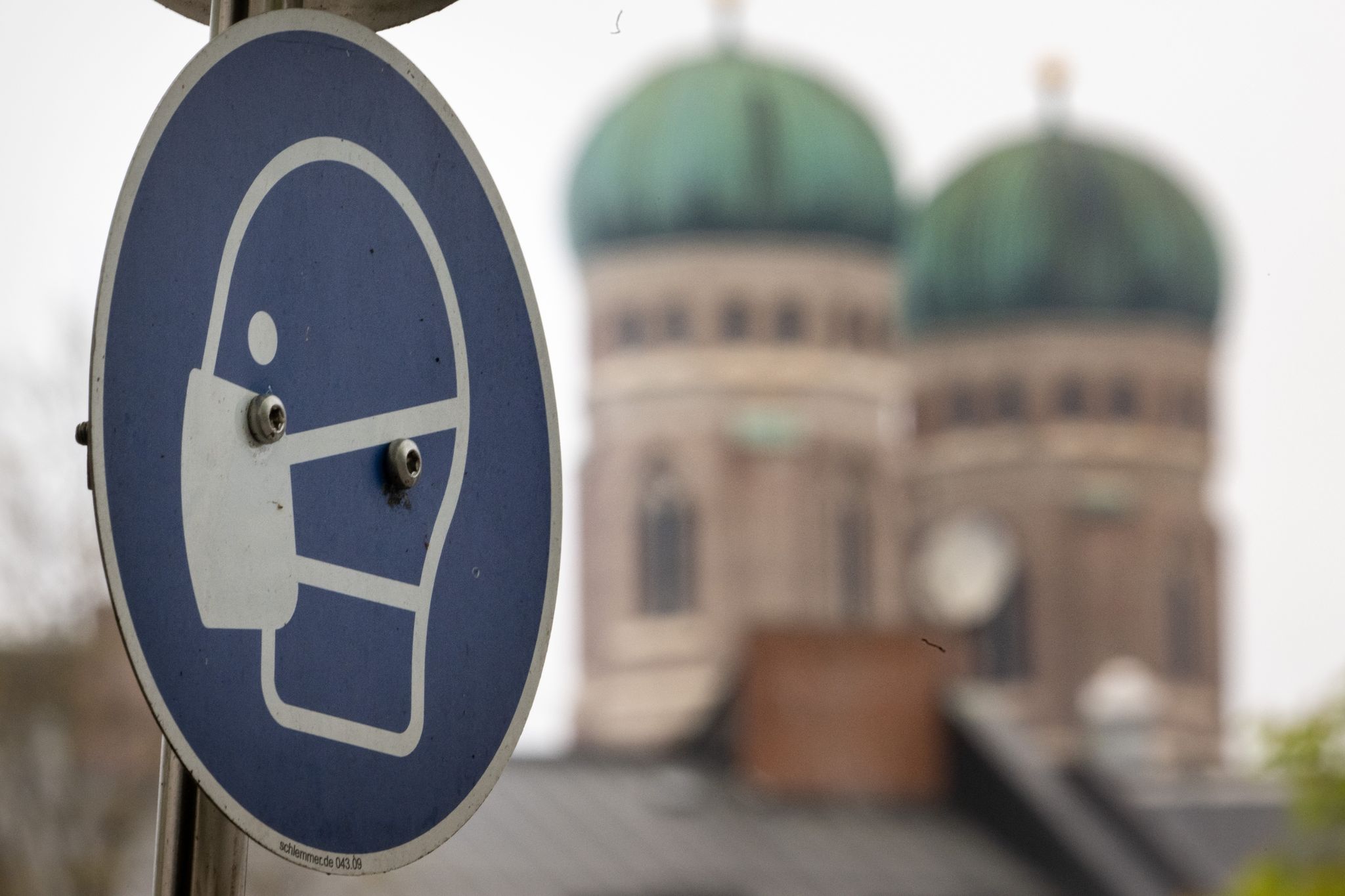 Sieben-Tage-Inzidenz sinkt leicht – 20.084 Neuinfektionen