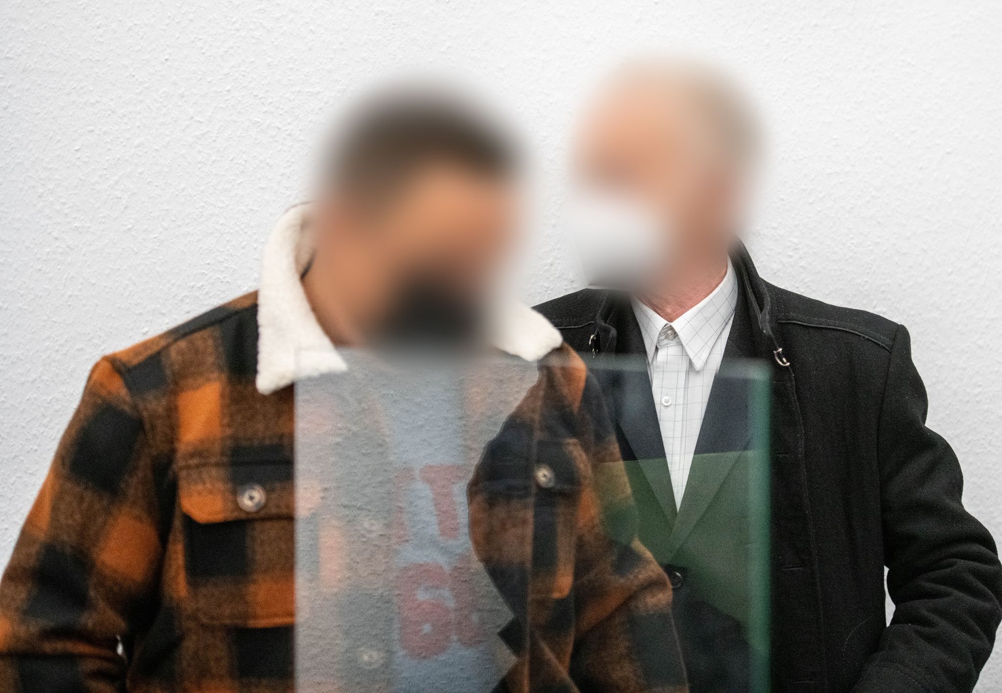 Zollfahnderin sieht illegale Affenzucht und Tierquälerei