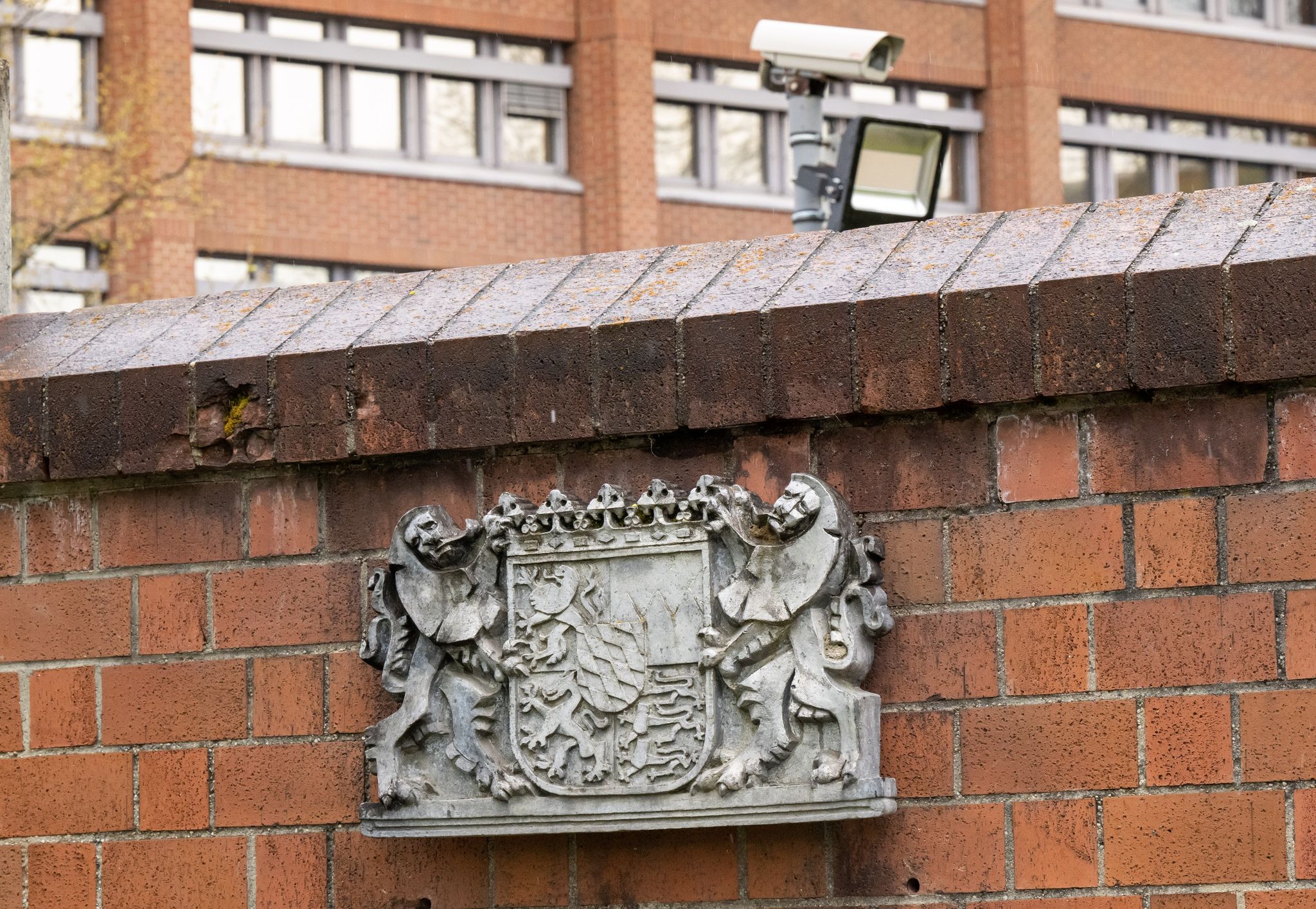 Karlsruhe weist Verfassungsschutz in die Schranken