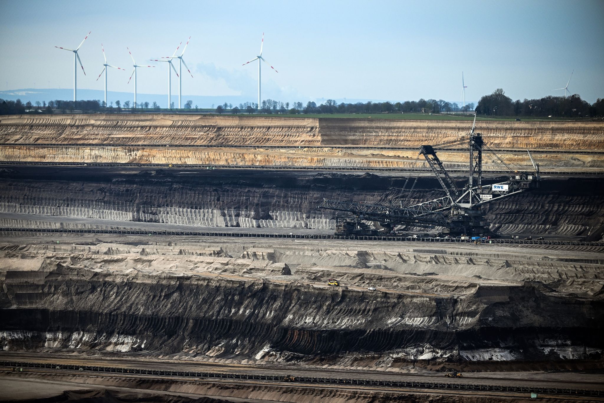 Ost und West reagieren unterschiedlich auf Ukraine-Krieg