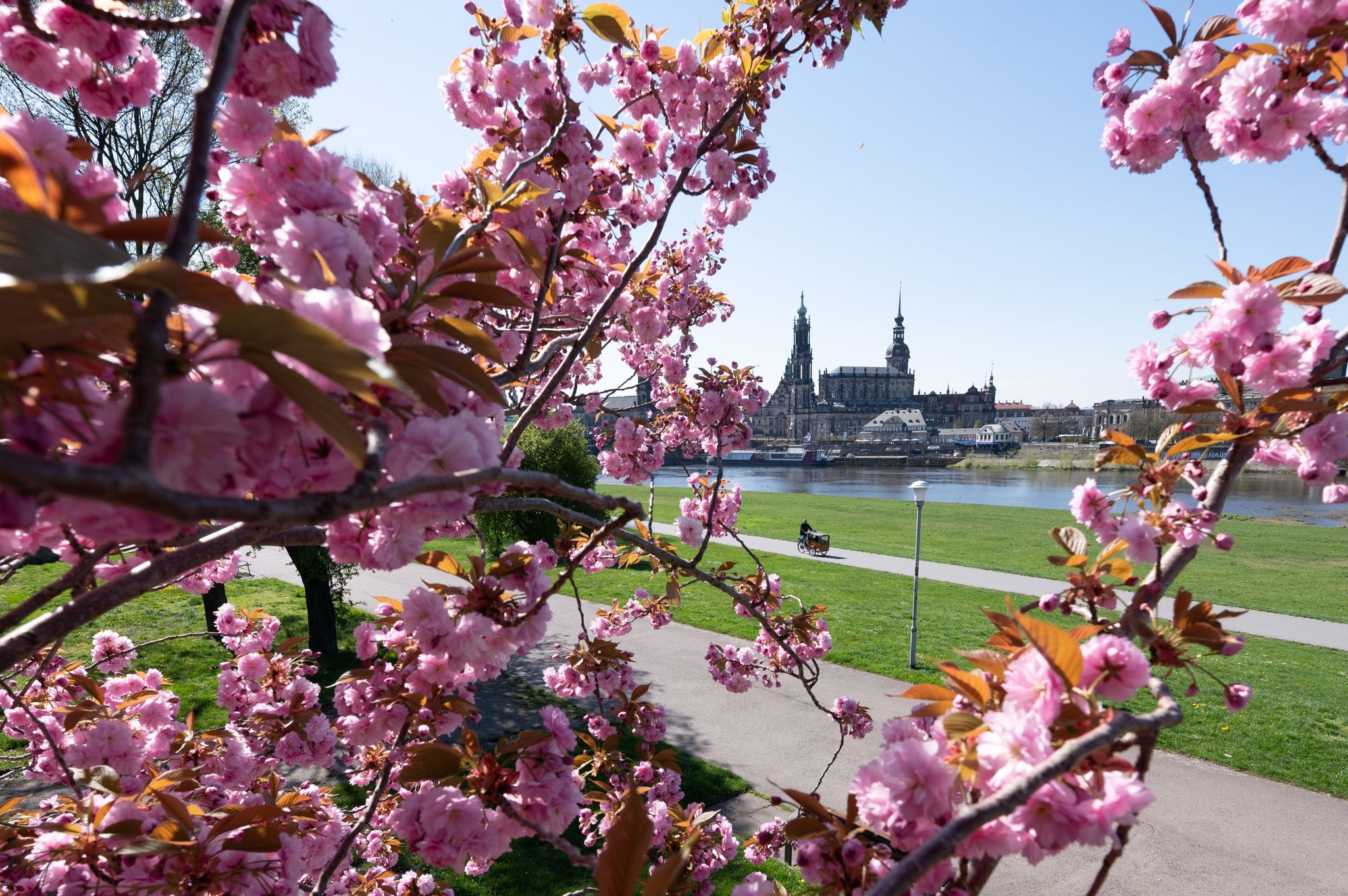 Wechselhaftes Wetter in Deutschland mit wenig Sonne