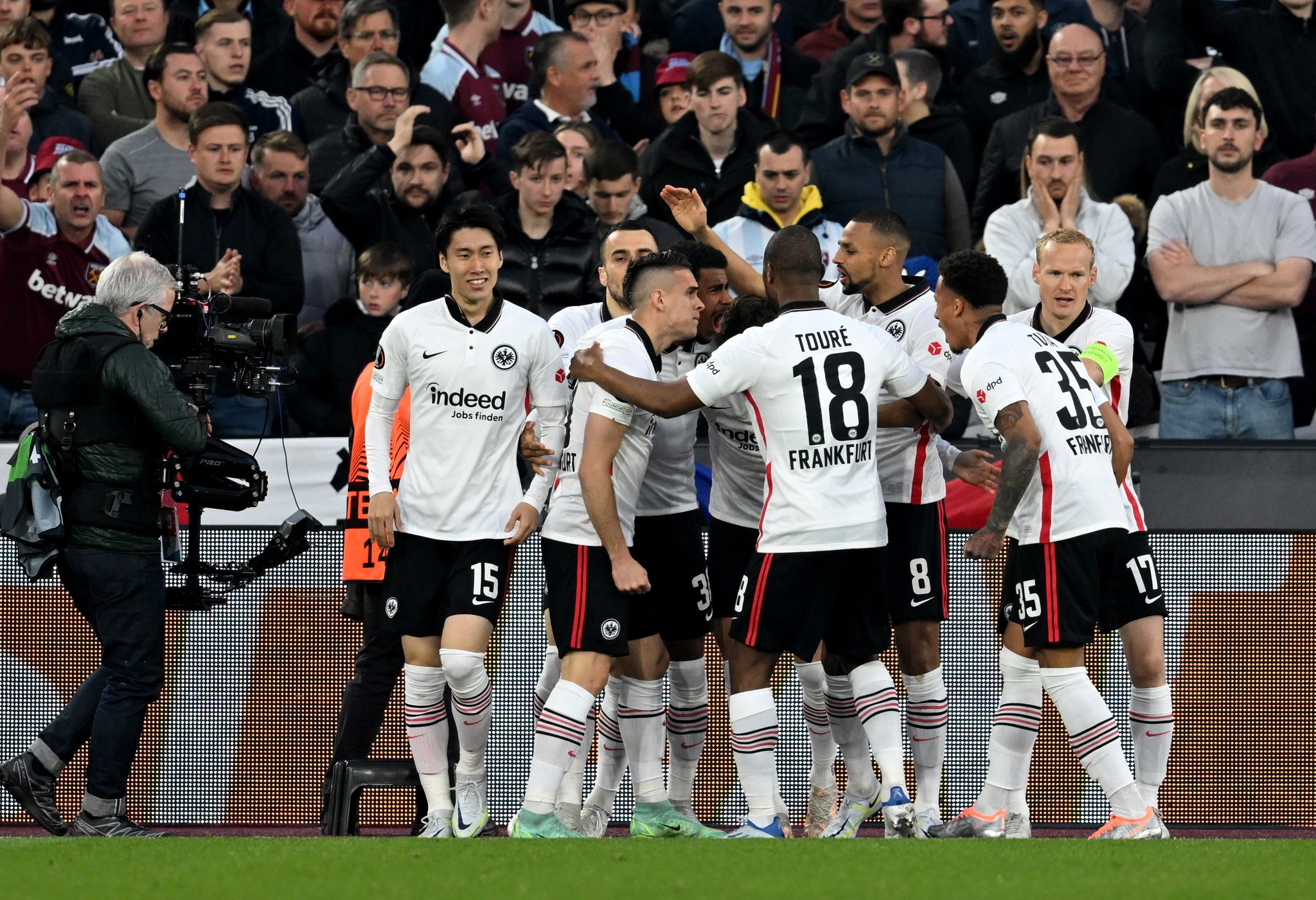 Finale ganz nah: Eintracht siegt bei West Ham