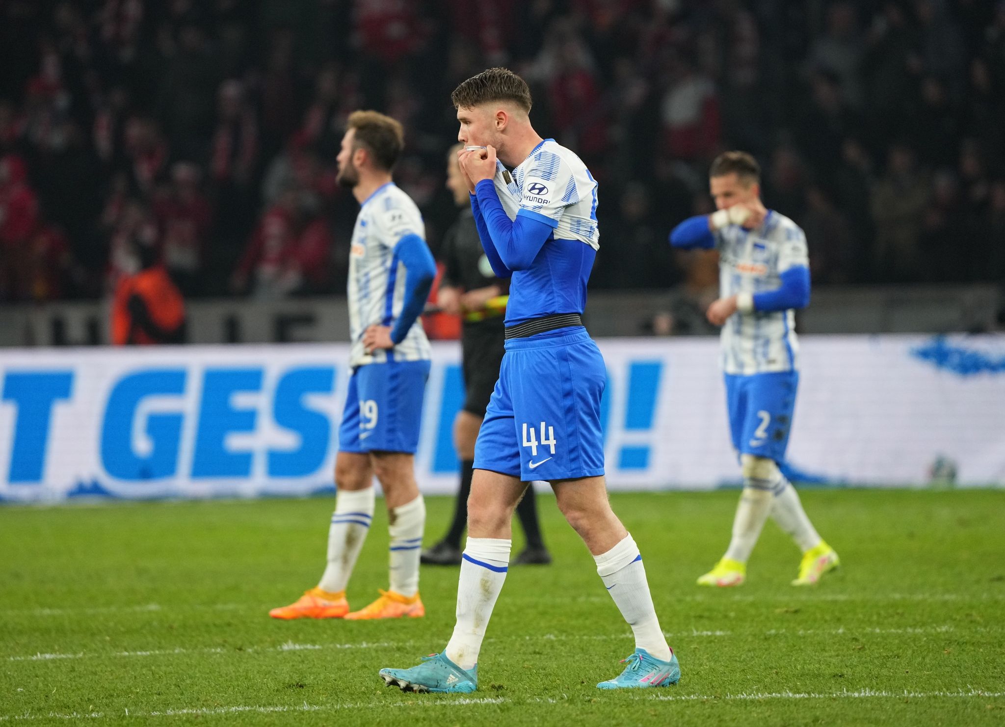 Derby-Niederlage: Magaths Magie leidet an Hertha-Realität