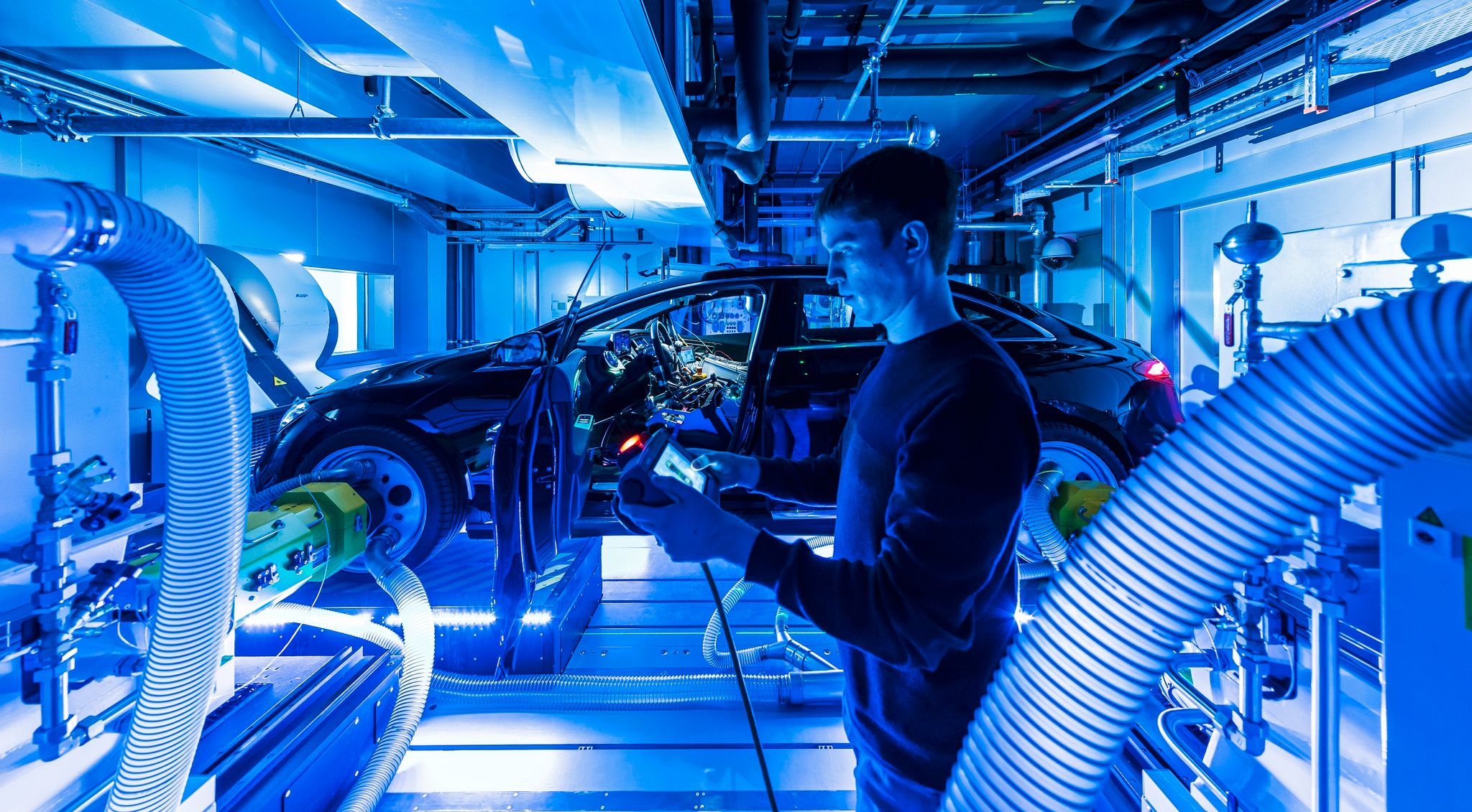 Mercedes stellt 3000 Softwareentwickler ein