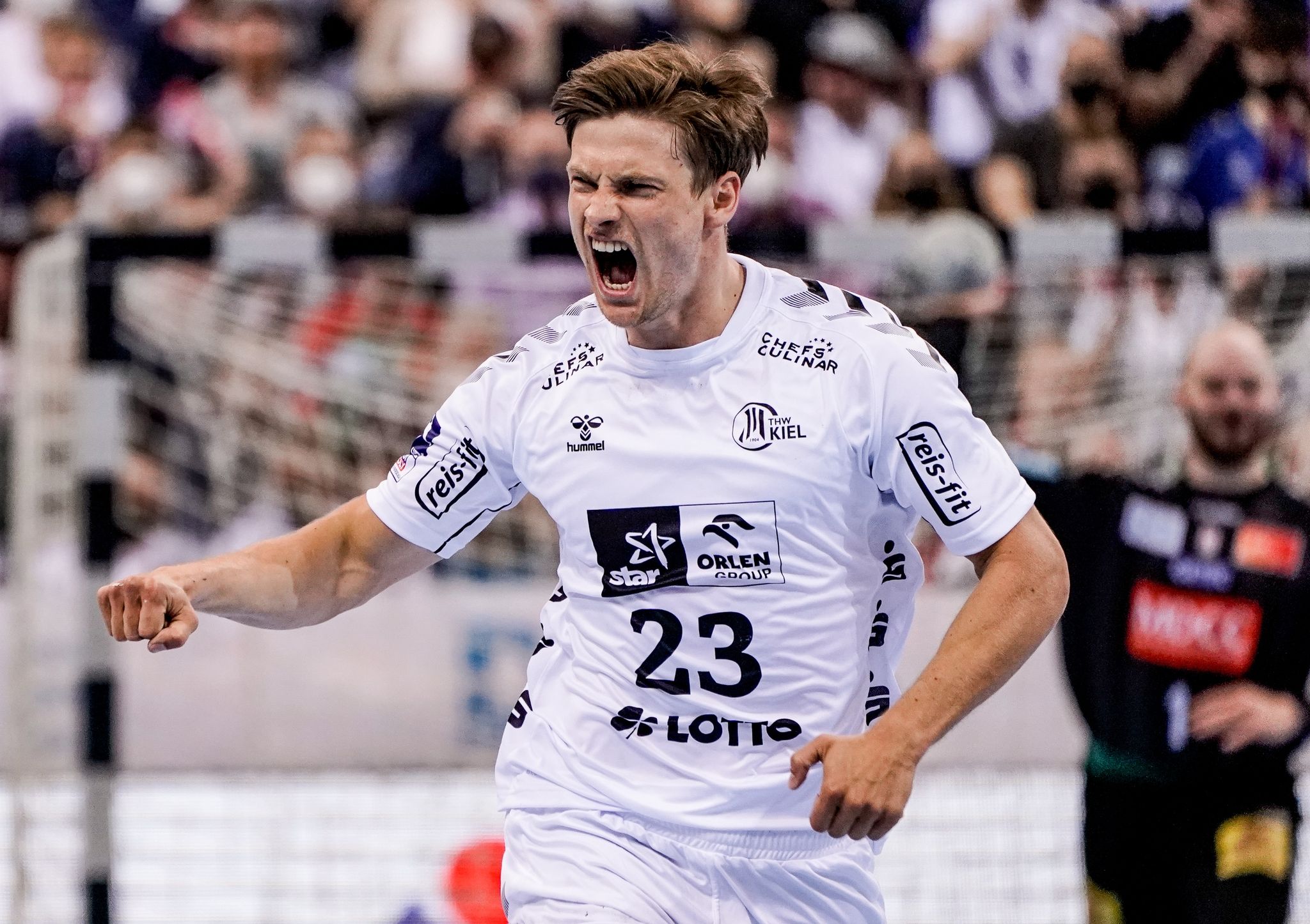 THW Kiel wehrt Magdeburger Attacke ab und holt Pokalsieg