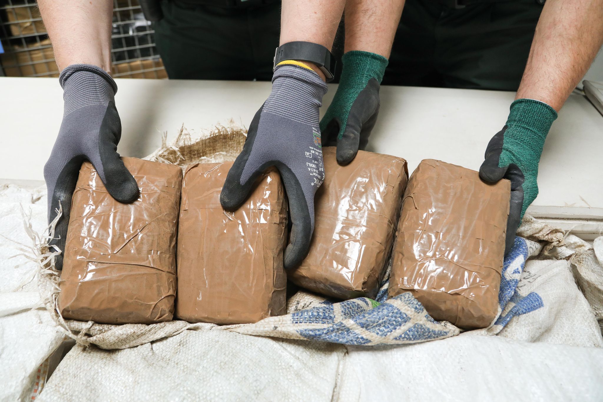 Vier Verhaftungen nach großem Kokain-Fund in Bremen