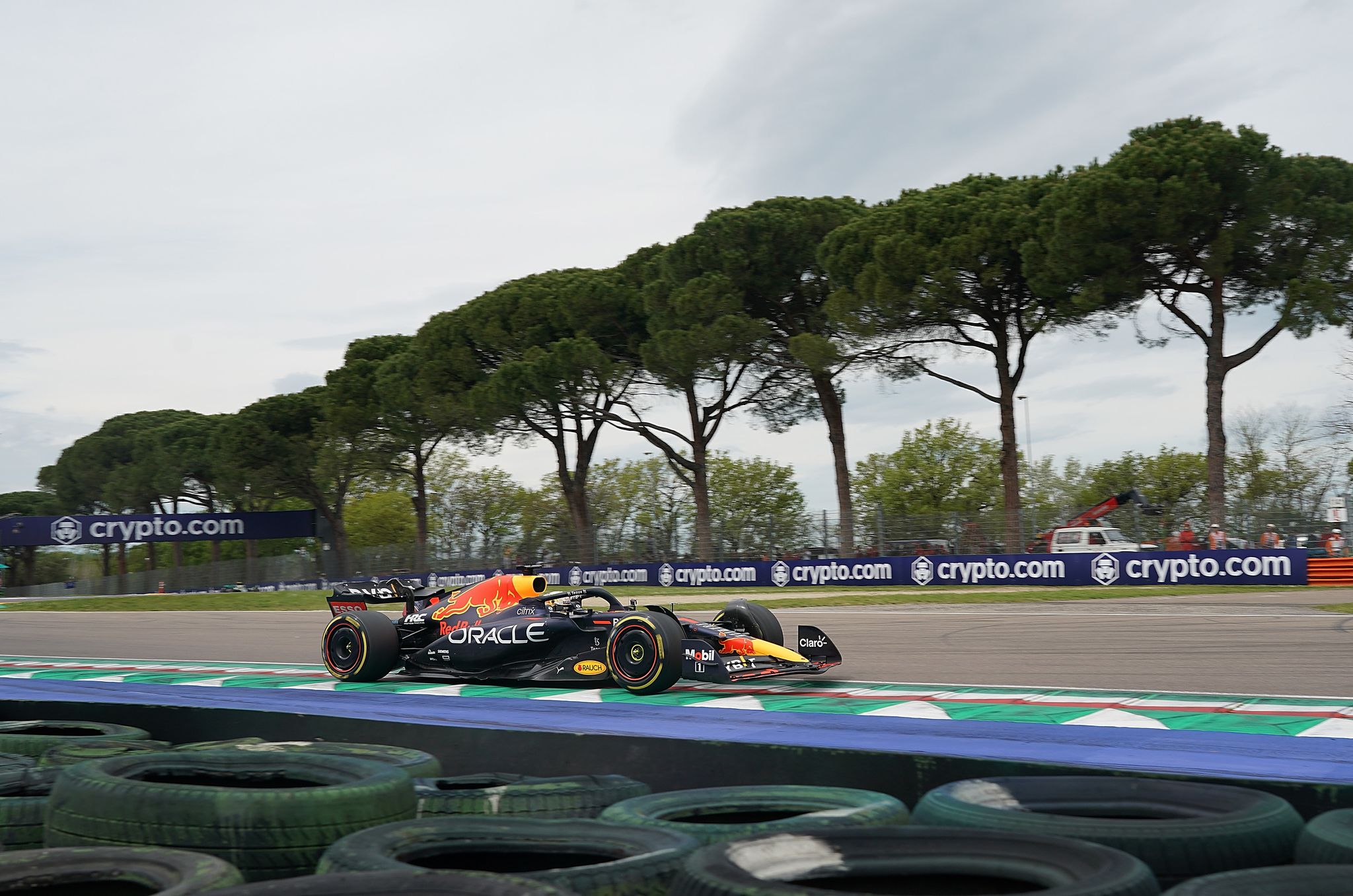 Verstappen verdirbt Ferrari-Fest mit Sieg im Sprintrennen