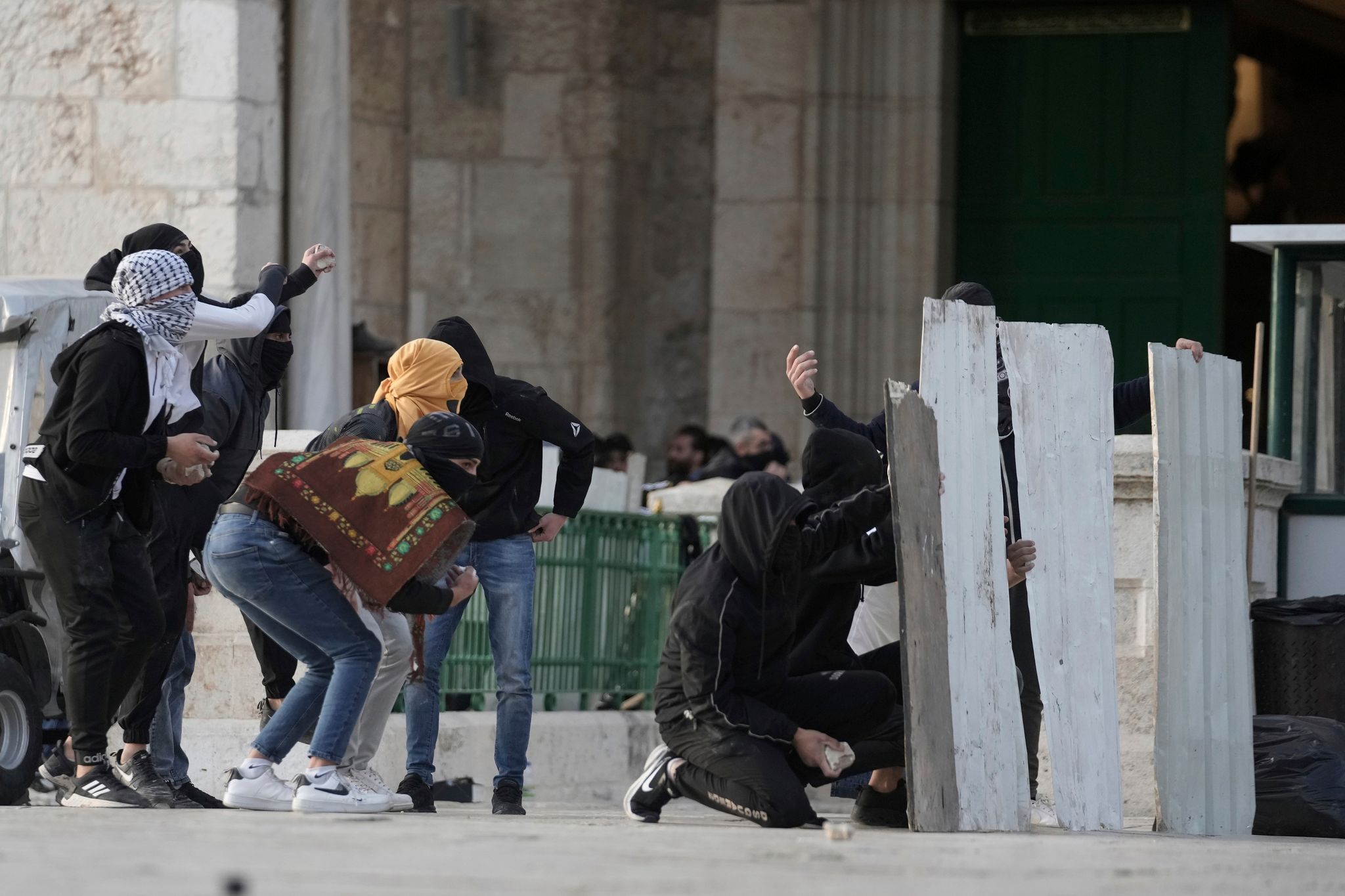 Zahlreiche Verletzte bei Konfrontationen auf Tempelberg