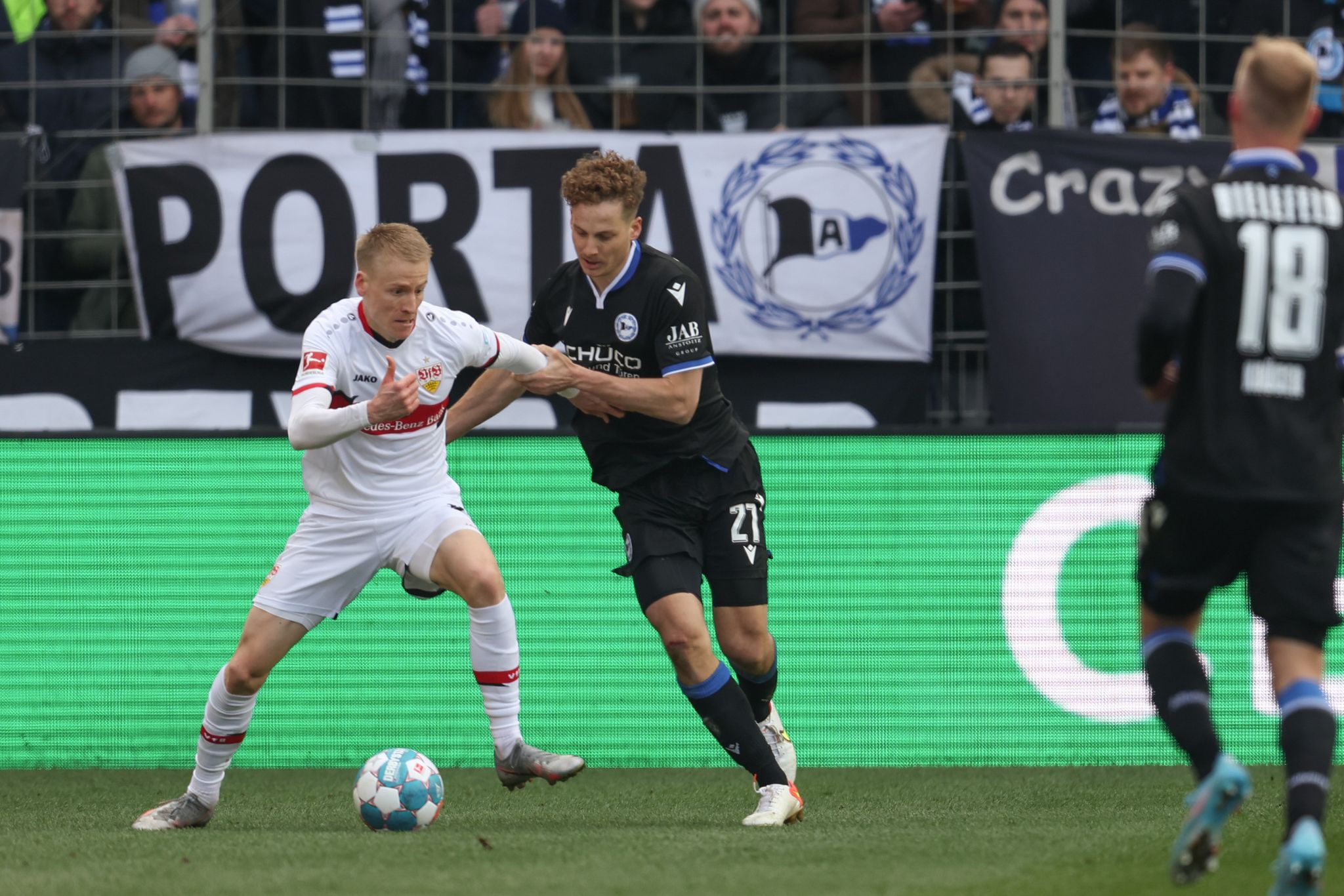 Sorge um Klos überschattet Bielefelds Remis gegen Stuttgart