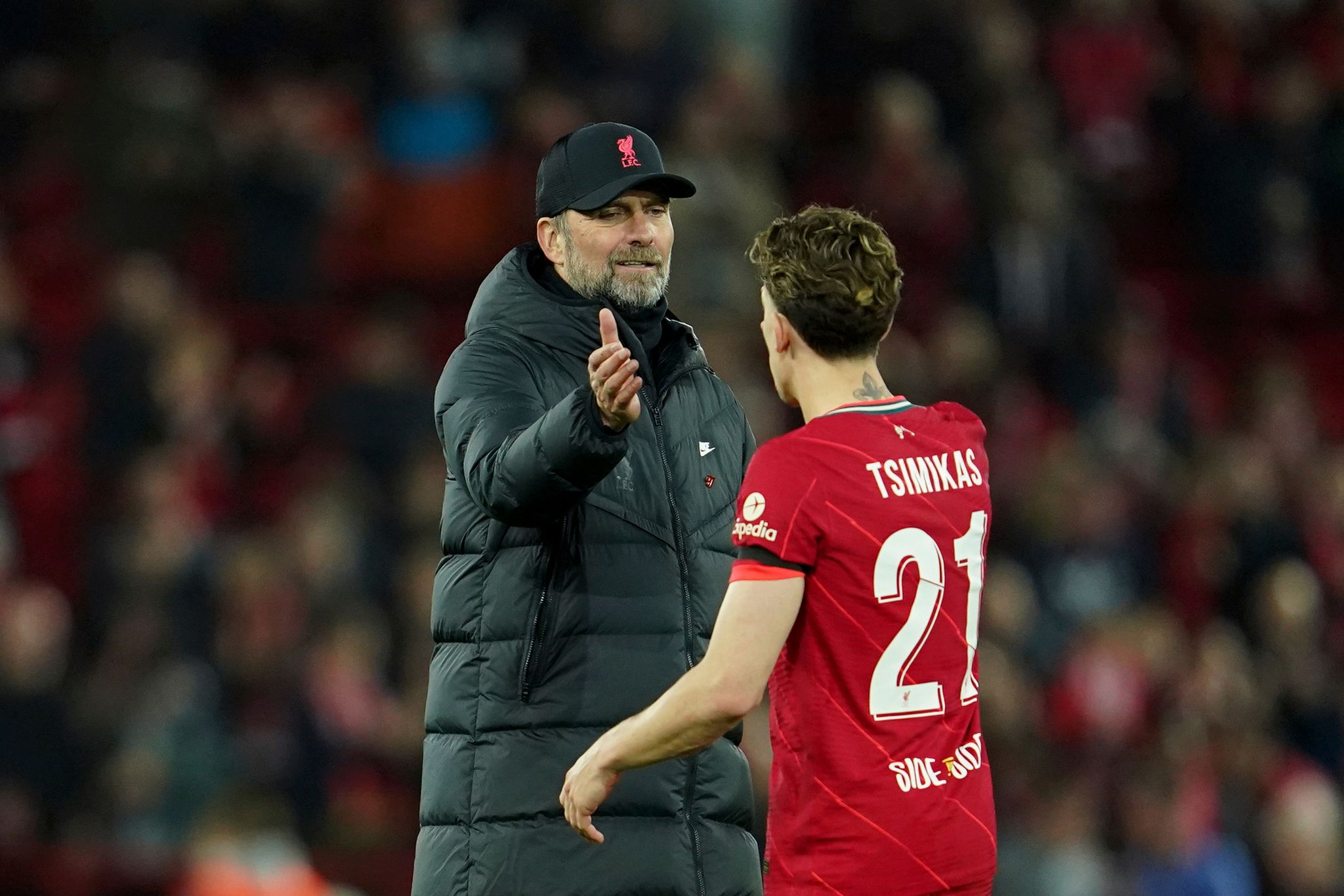 Klopp und Guardiola zittern sich ins Halbfinale