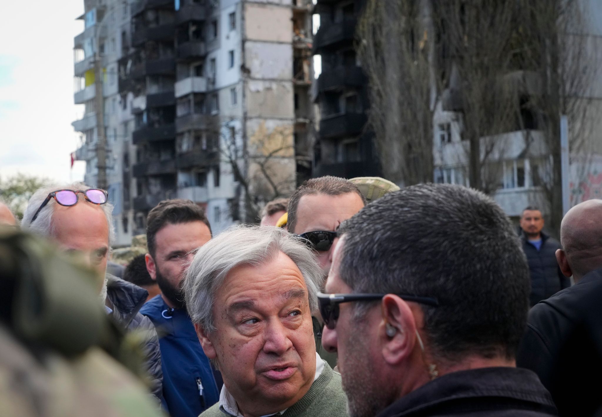 UN-Generalsekretär Guterres besucht zerstörte Kiewer Vororte