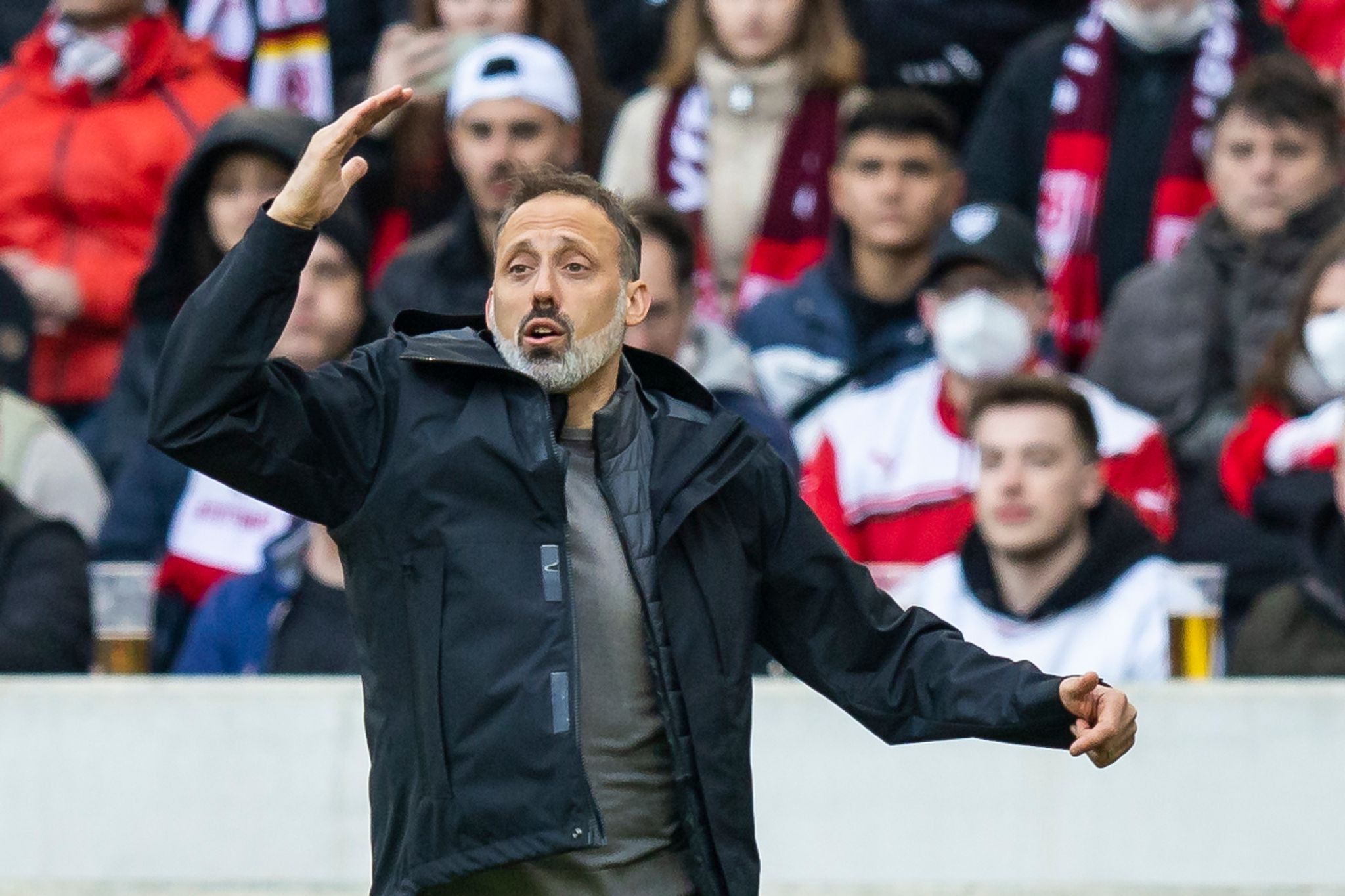 Heißes Flutlichtduell: VfB in Not, BVB im Stimmungstief