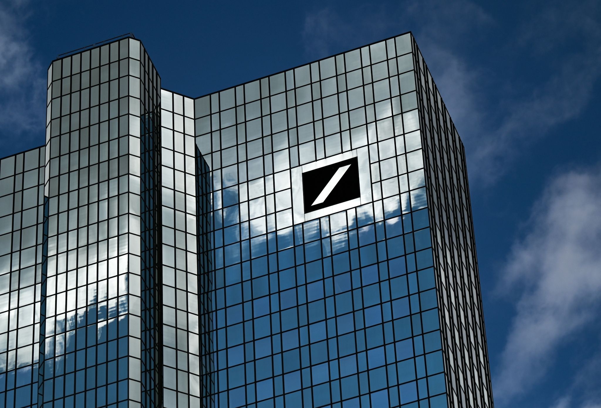 Deutsche Bank und Commerzbank steigern Gewinne