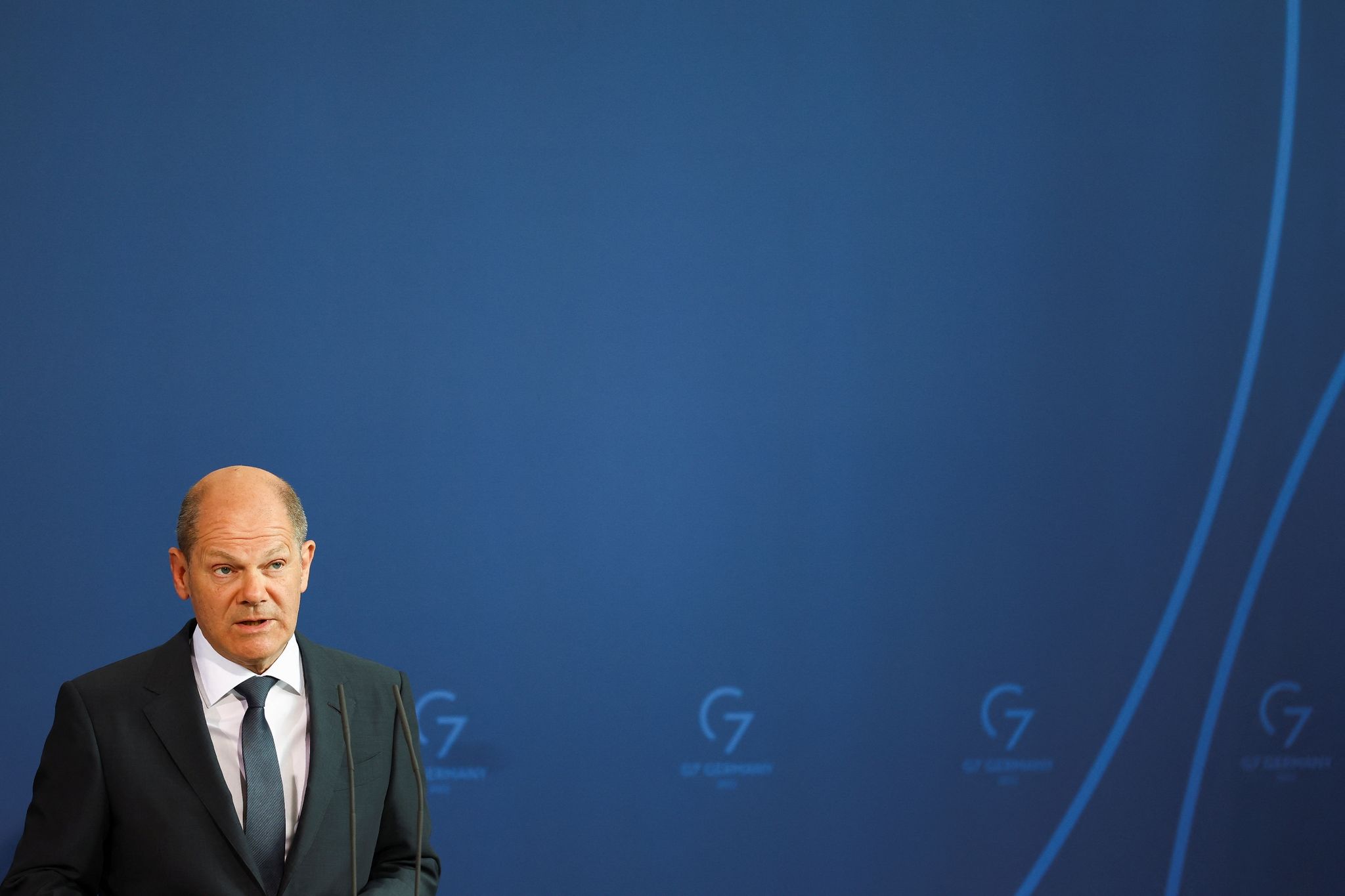 Scholz verteidigt Waffen-Strategie