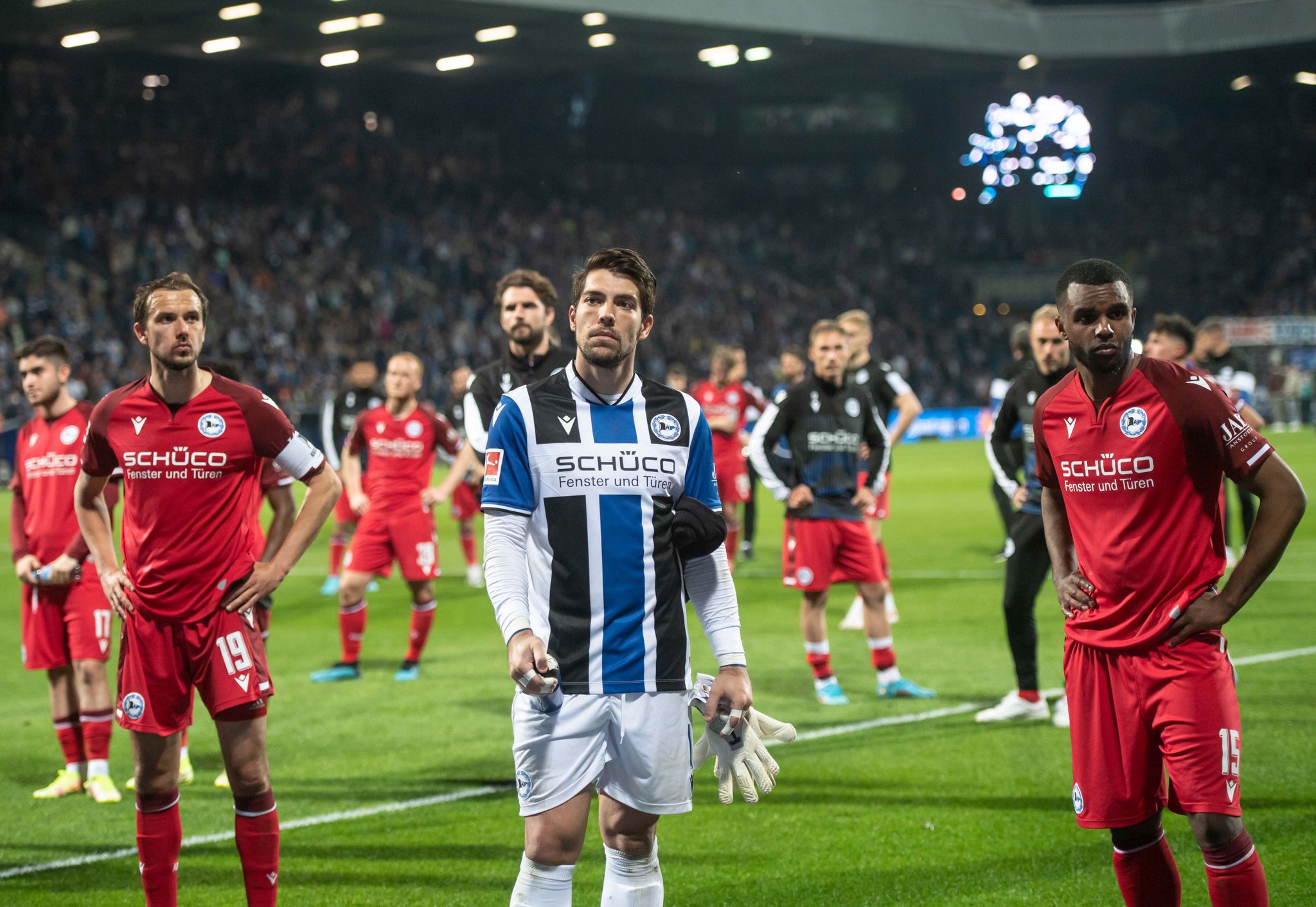 Letzter «Strohhalm» Bayern: Arminia taumelt Richtung Abstieg